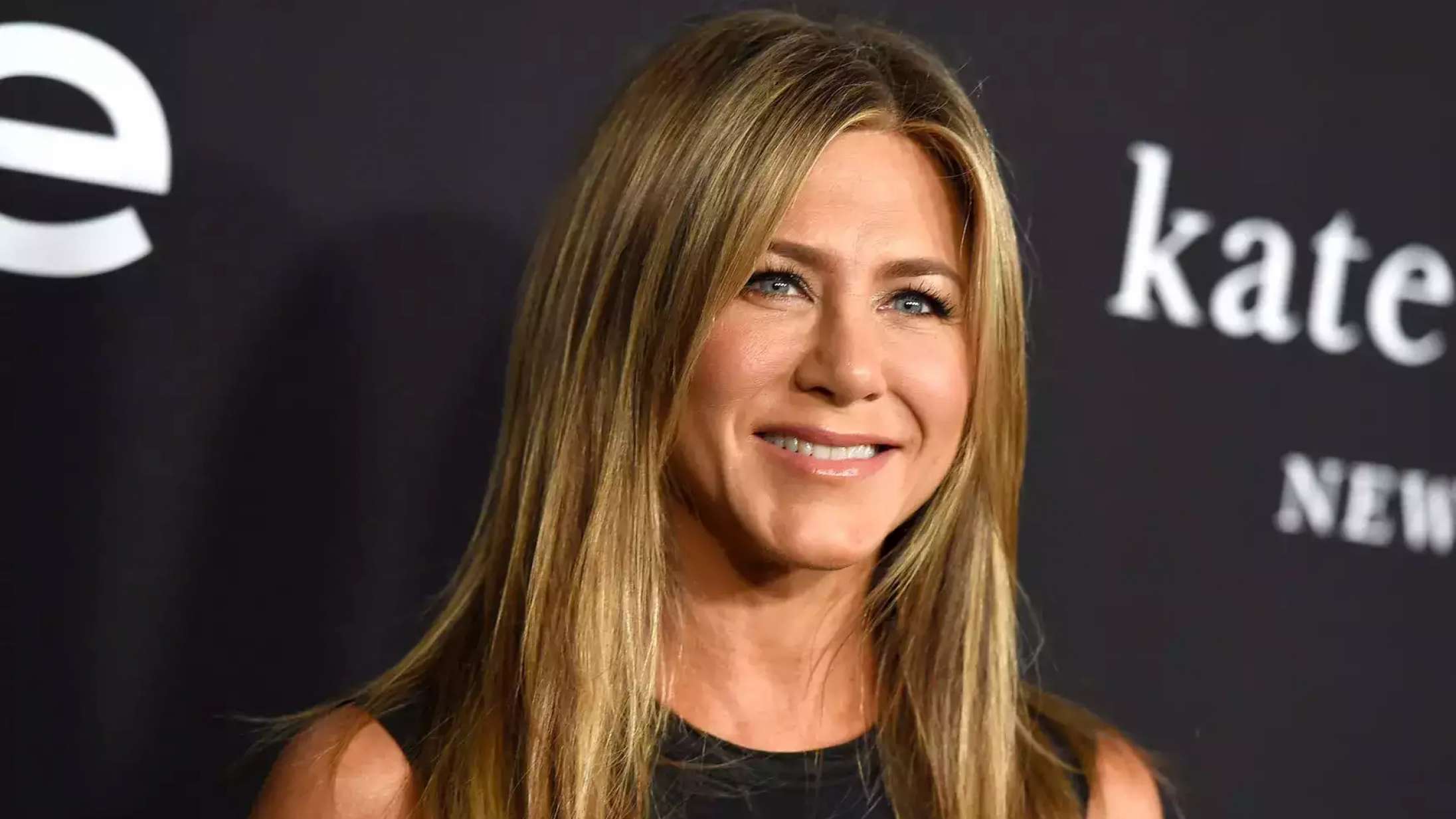 Jennifer Aniston kommenterer unge, der finder ‘Friends’ »stødende« i dag
