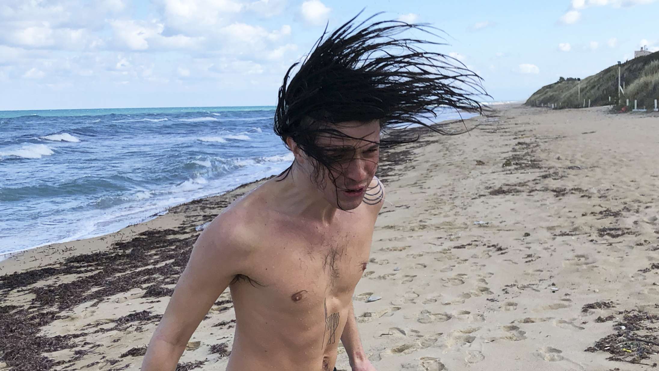 Ugens Top Tracks: Den excentriske Fraads-frontmand Papa E lancerer solokarrieren med ’20k’