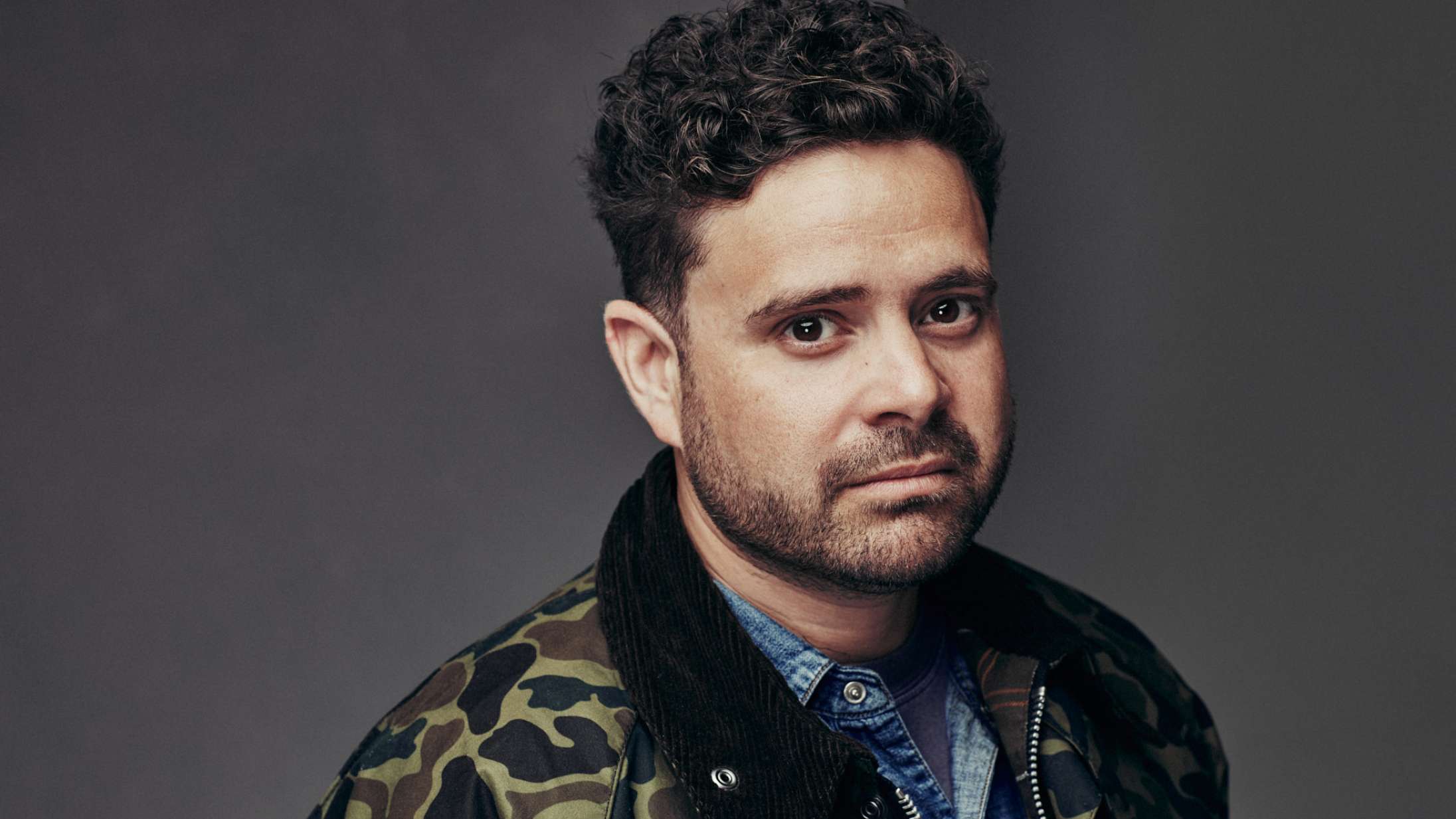 Fenar Ahmad på vej med sin første serie – baseret på bestseller