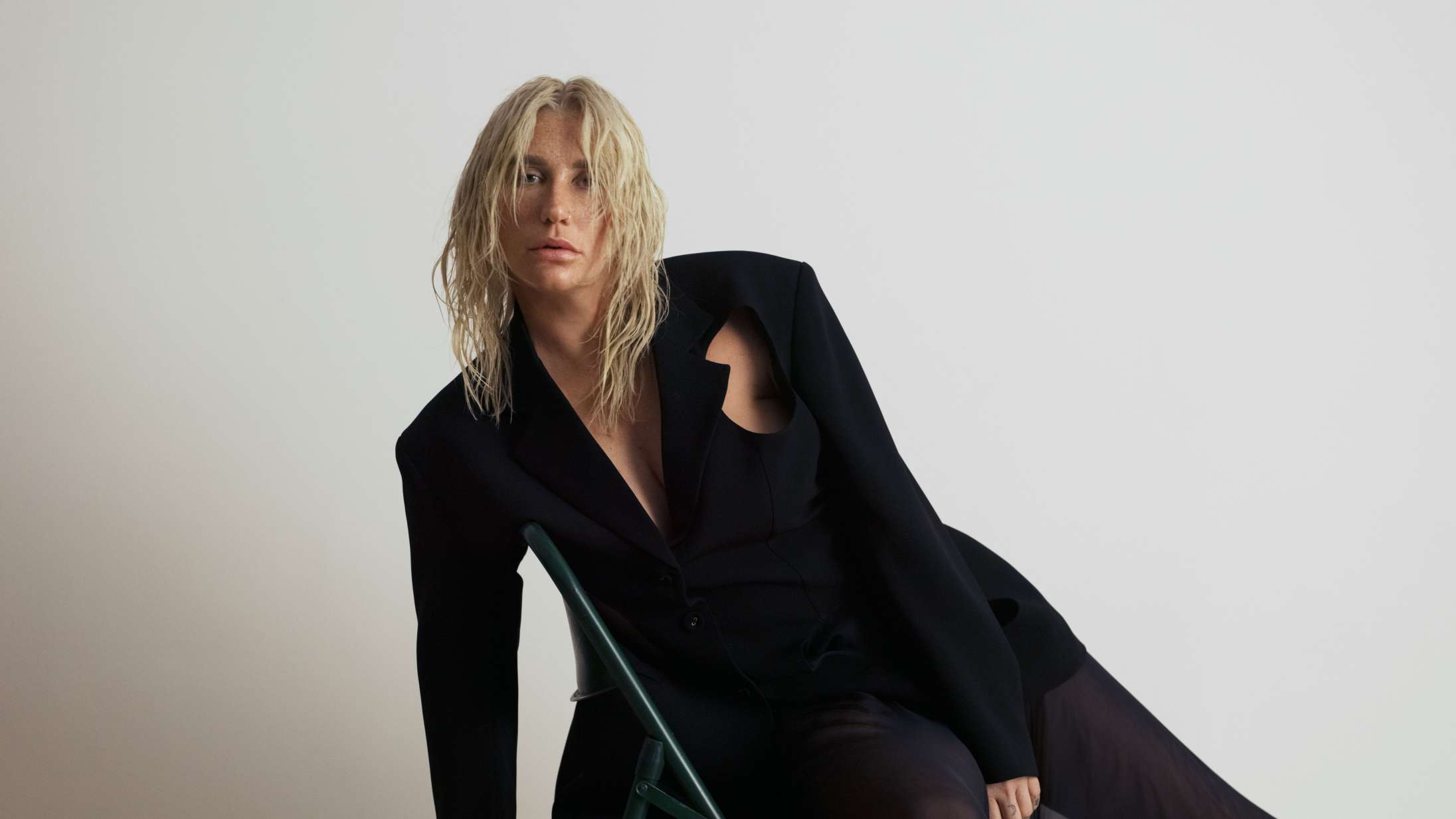 Kesha trækker AI-genereret artwork tilbage efter kritik