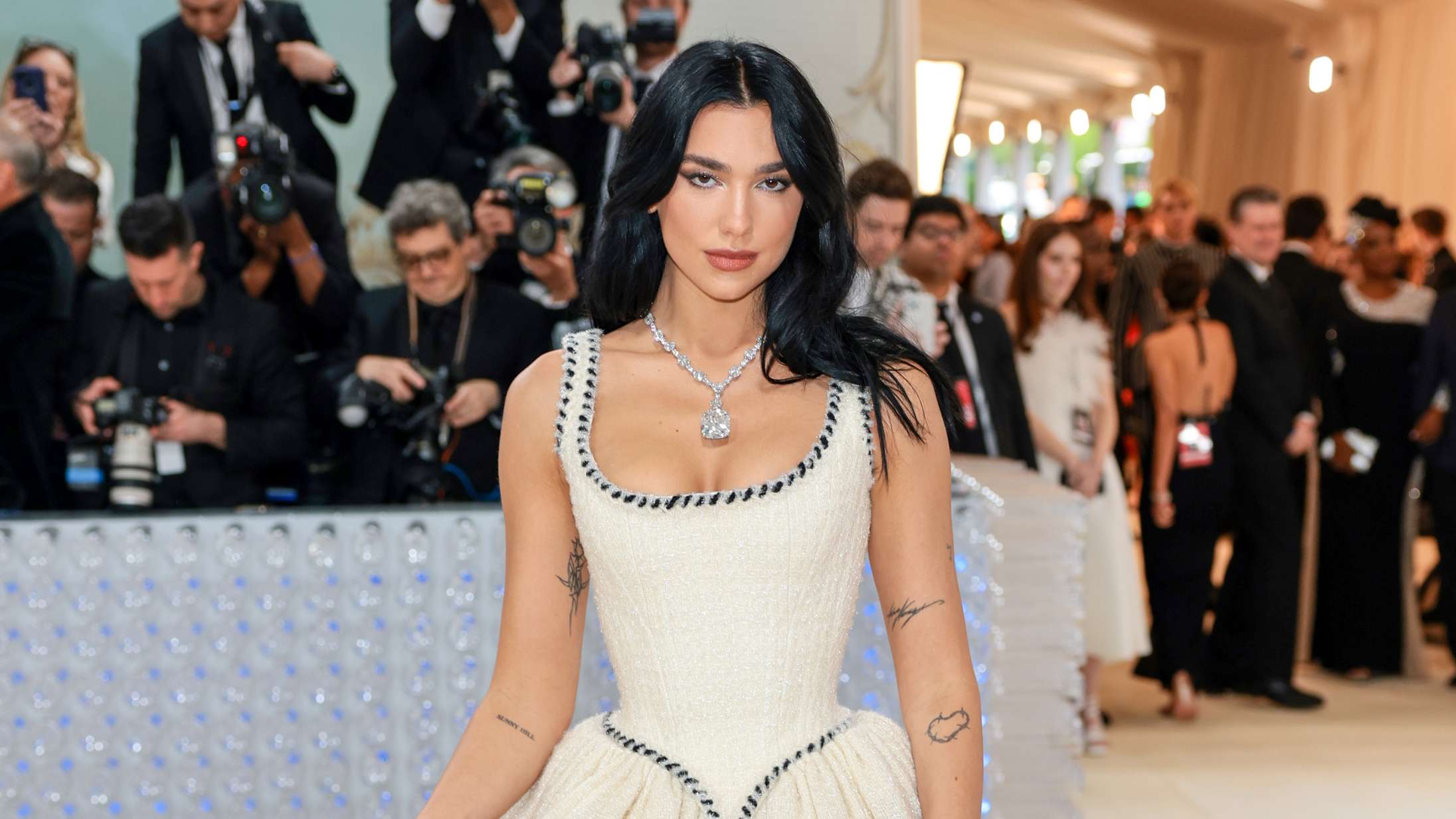 Dua Lipa og Callum Turner er blevet gift