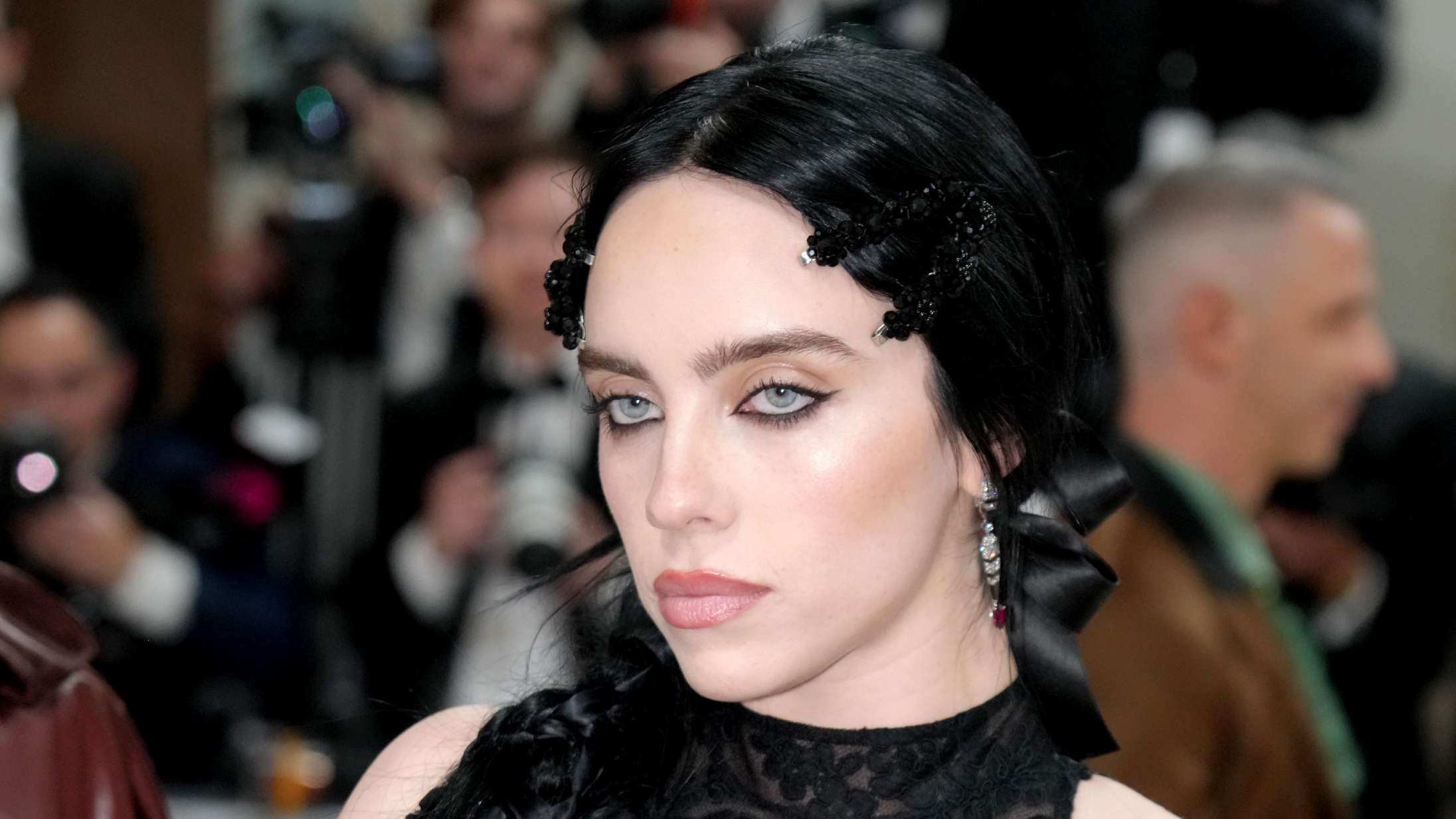 Billie Eilish kritiserer Variety for at oute hende: »Jeg kan lide drenge og piger, lad mig være i fred«