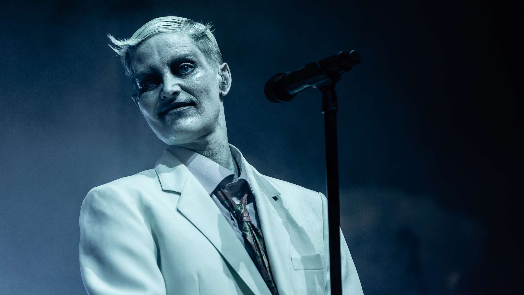 Mystiske Fever Ray overraskede ved at blotte sit sande ansigt på Roskilde Festival