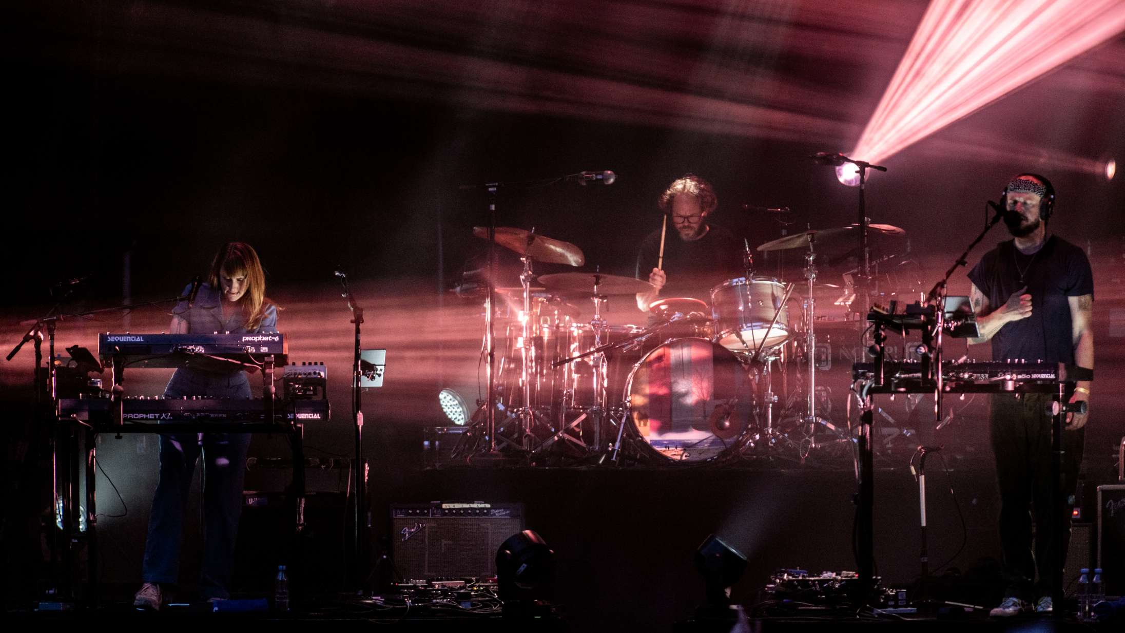 »Hvis jeg døde nu, ville jeg tage herfra med et smil«: Bon Iver var en gåsehudsfremkaldende oplevelse på Syd for Solen