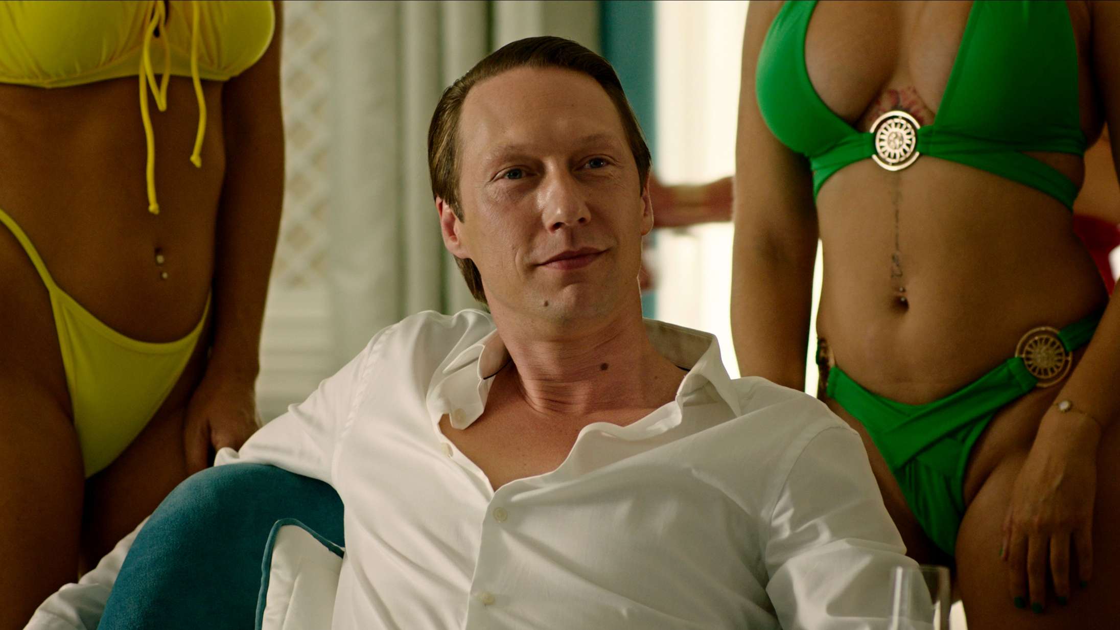 Det skal du streame i juni – fra sexgal The Weeknd-serie til norske rigmandspsykopater