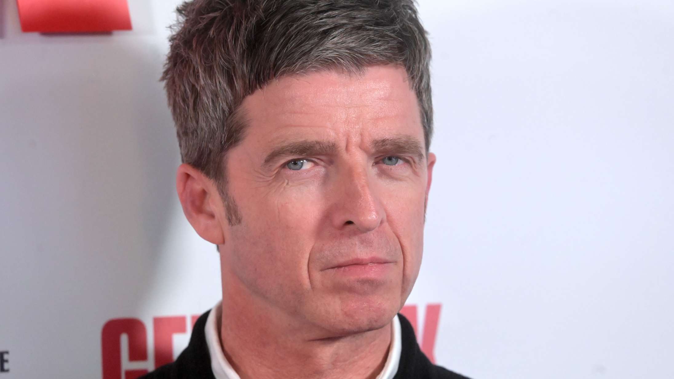 Hør en tidligere uudgivet Oasis-sang, som Noel Gallagher fandt på en gammel cd