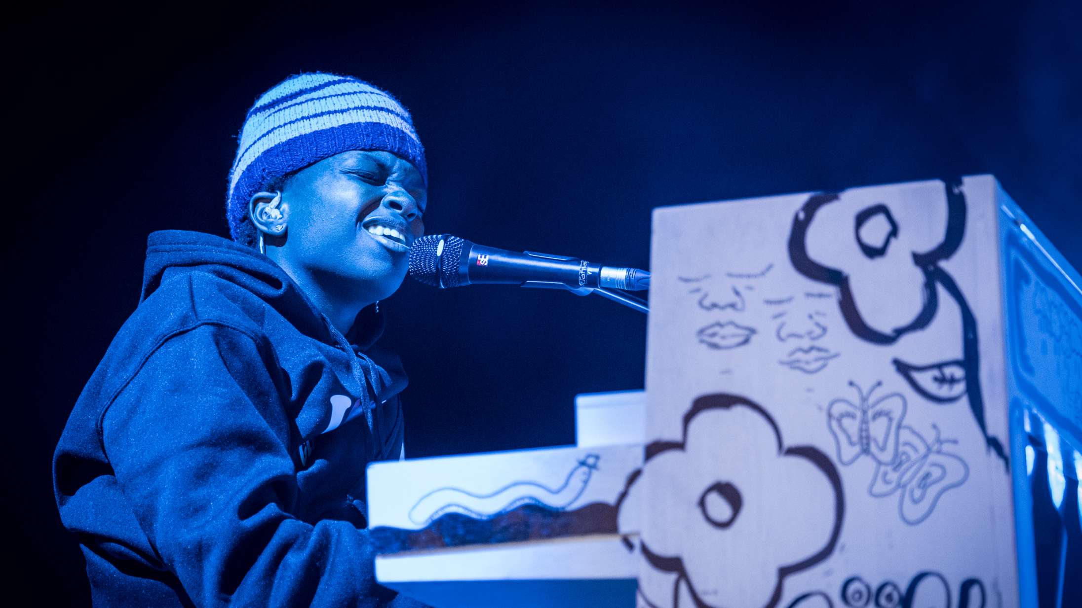 Da publikum så budskabet på Giifts trøje, brød jublen løs på Roskilde Festival