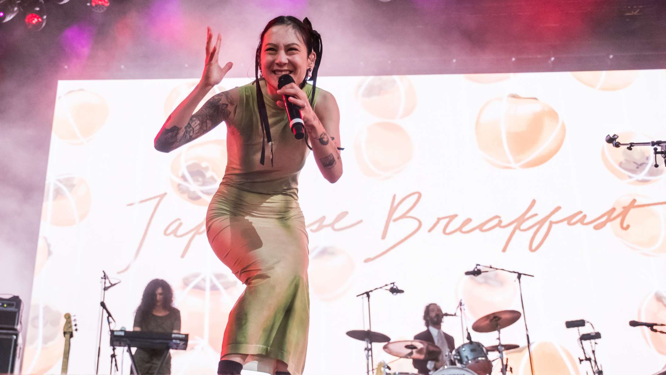 Japanese Breakfast charmerede Roskilde Festival – på trods af svære arbejdsbetingelser