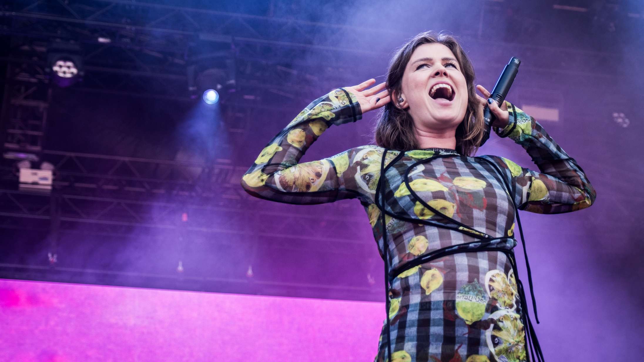 Roskilde Festival: Pil leverede en formidabel popfest i lige akkurat tre numre