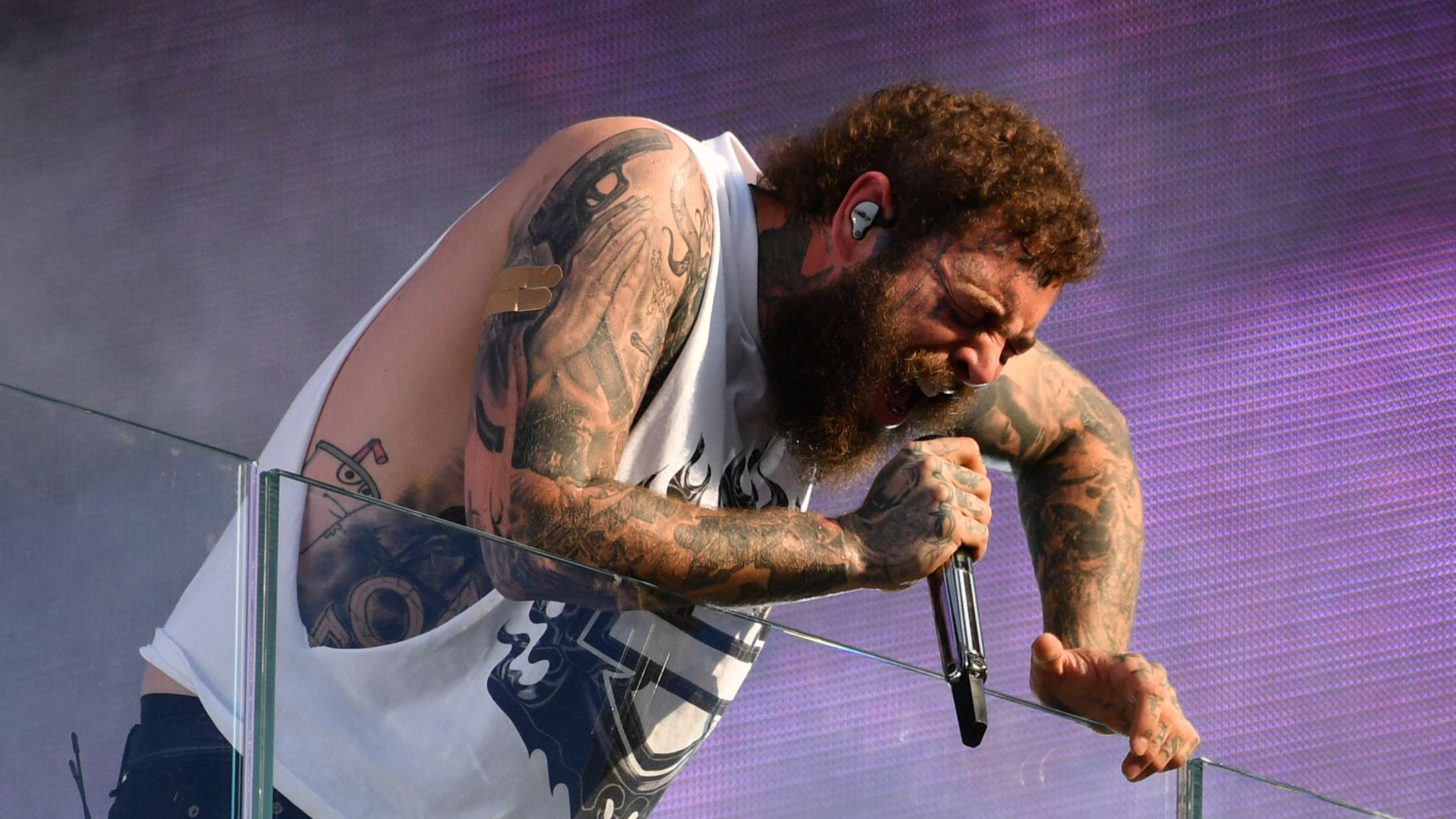 Se Post Malone give gratis popup-koncert midt i New York