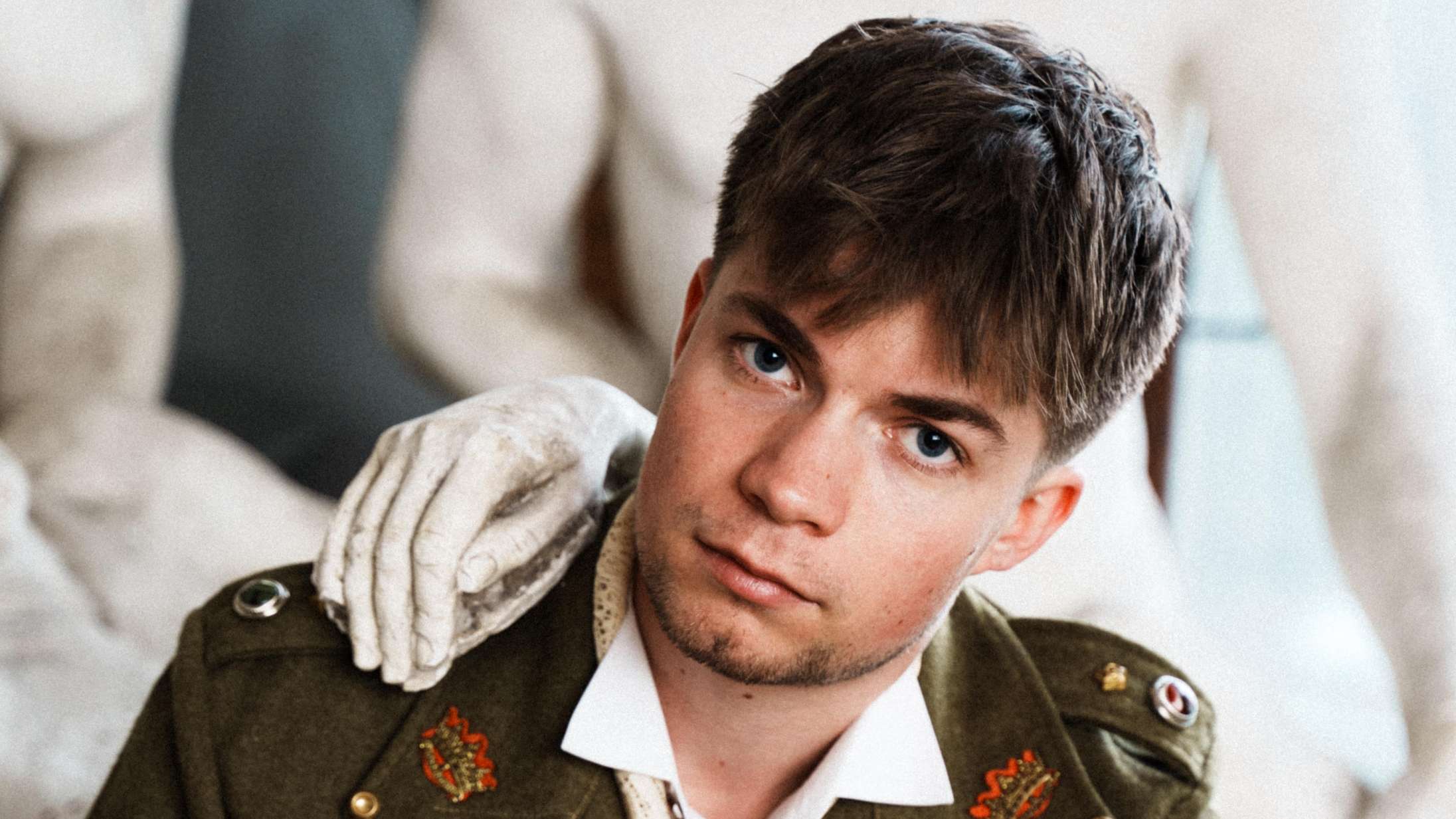 Premiere: Hiphop og violinspil går hånd i hånd på Bjørns ‘Tog min tid’