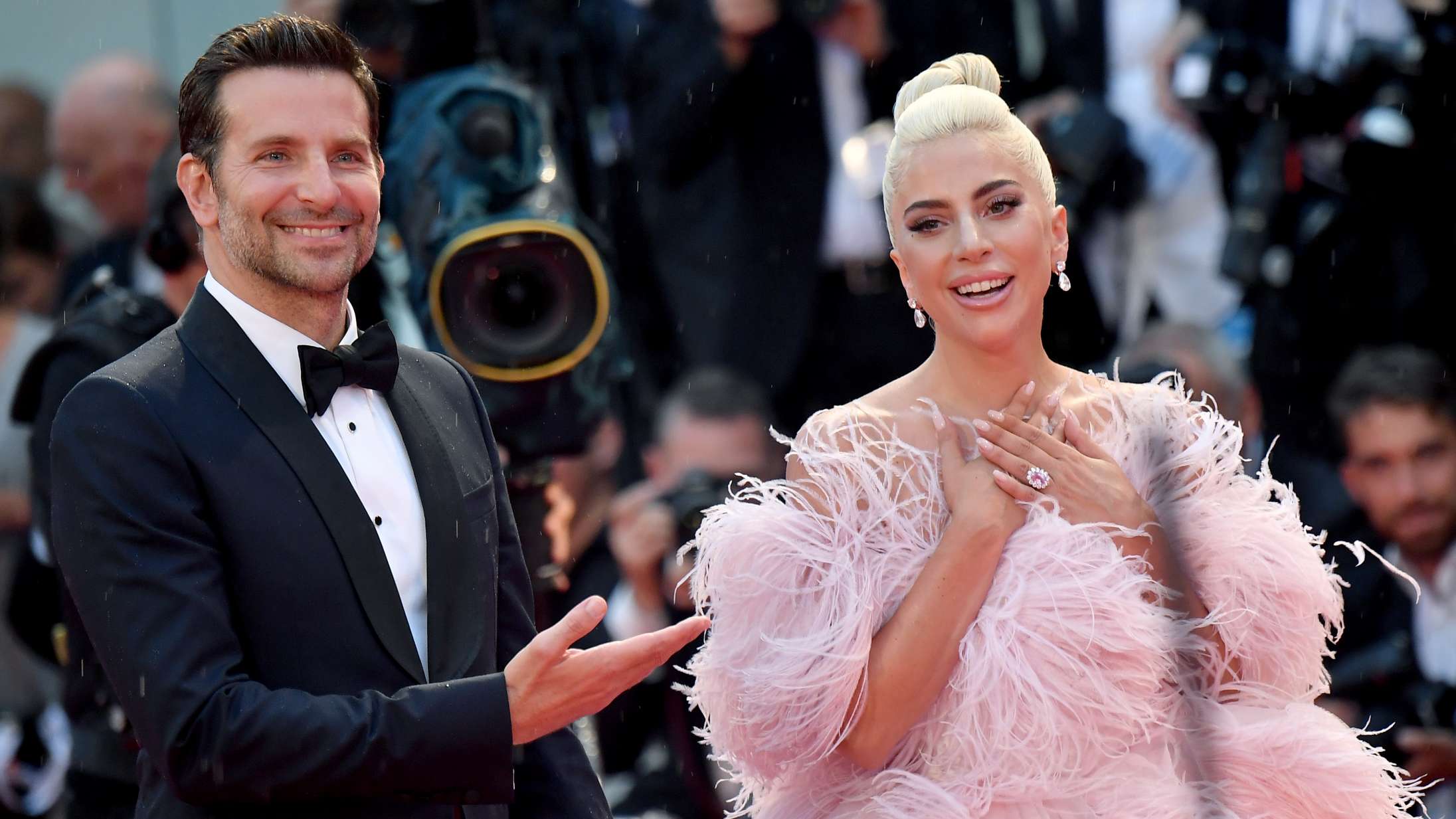 Bradley Cooper har stuearrest, men Kanye Wests røv er her da i det mindste