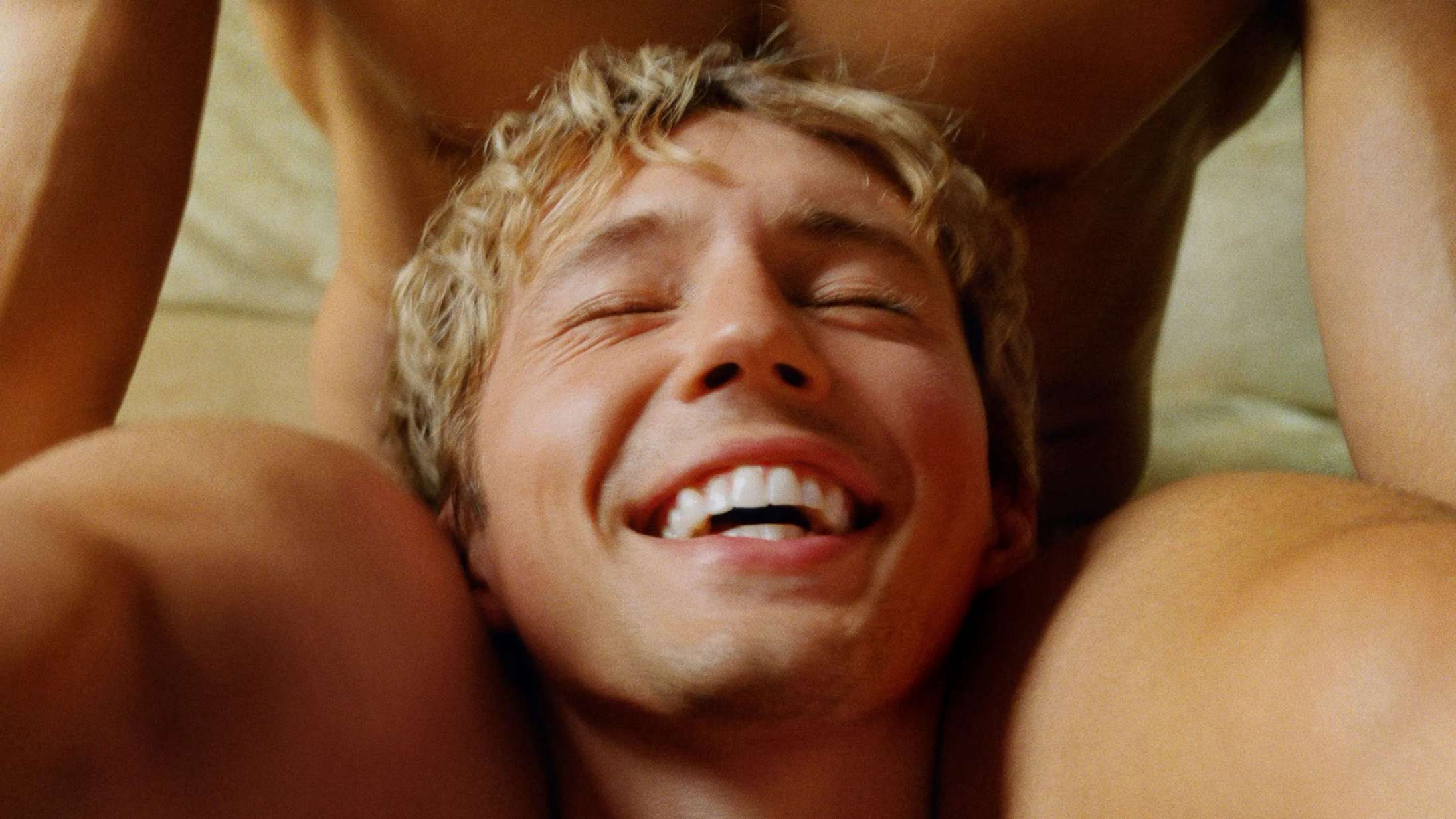 Det er så skønt, når Troye Sivan svinger med pikken