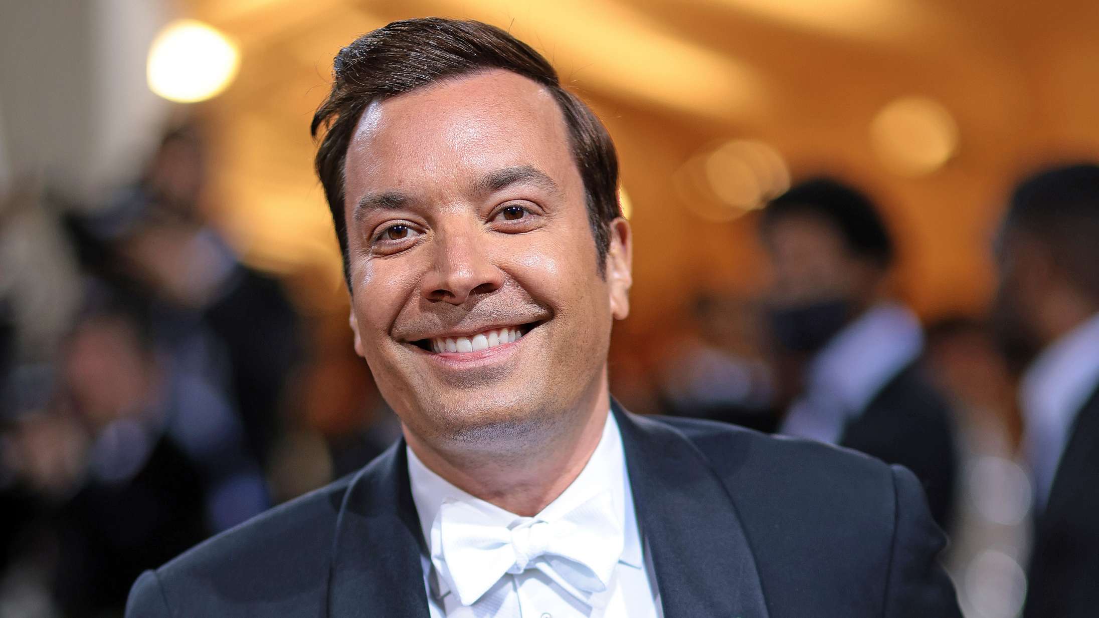 Jimmy Fallon undskylder efter 16 anklager om giftigt arbejdsmiljø på ‘The Tonight Show’