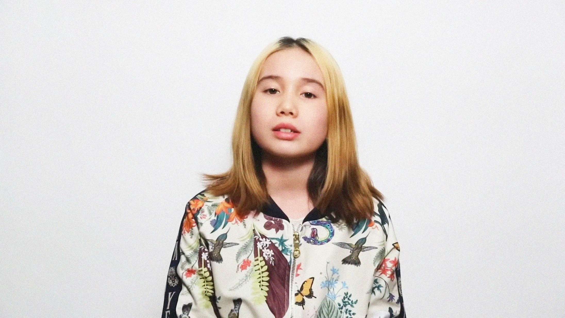 Lil Tay beskylder sin far for at have faket hendes død – faren benægter