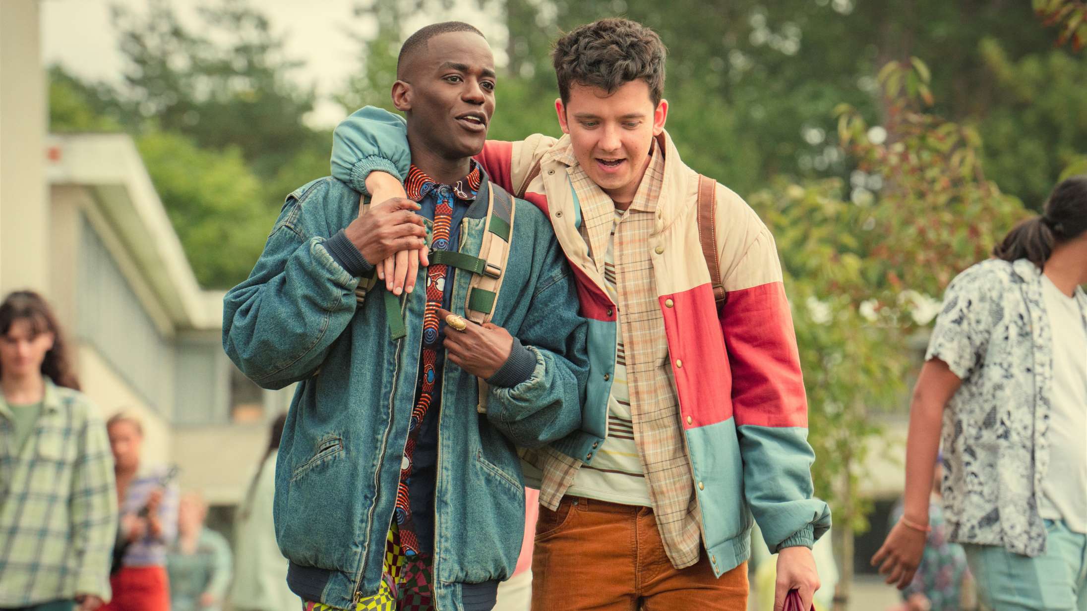 ‘Sex Education’ sæson 4: Netflix’ ungdomshit slutter det helt rigtige sted