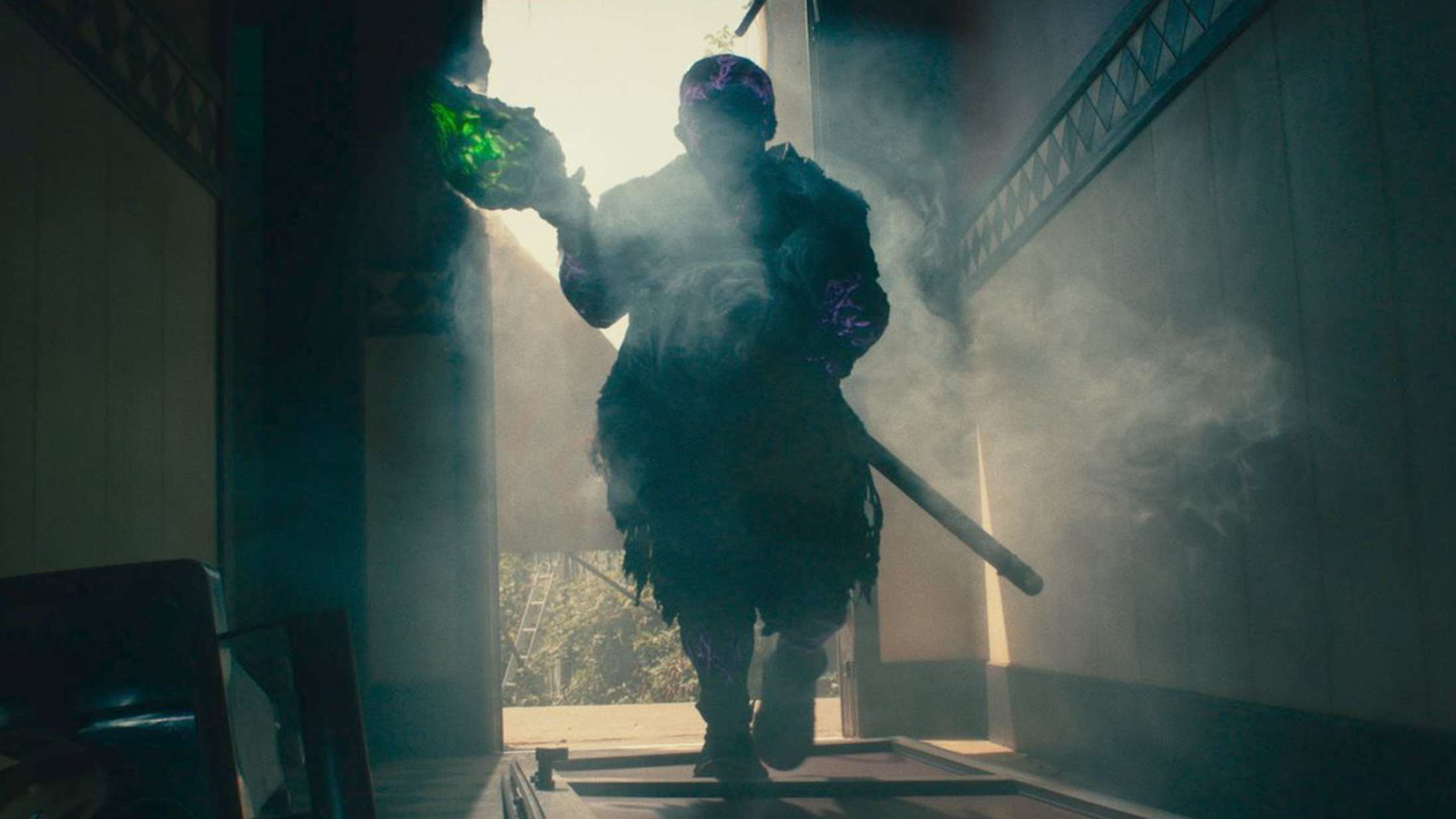 Se Peter Dinklage som muteret superhelt i første blodige trailer til ‘The Toxic Avenger’