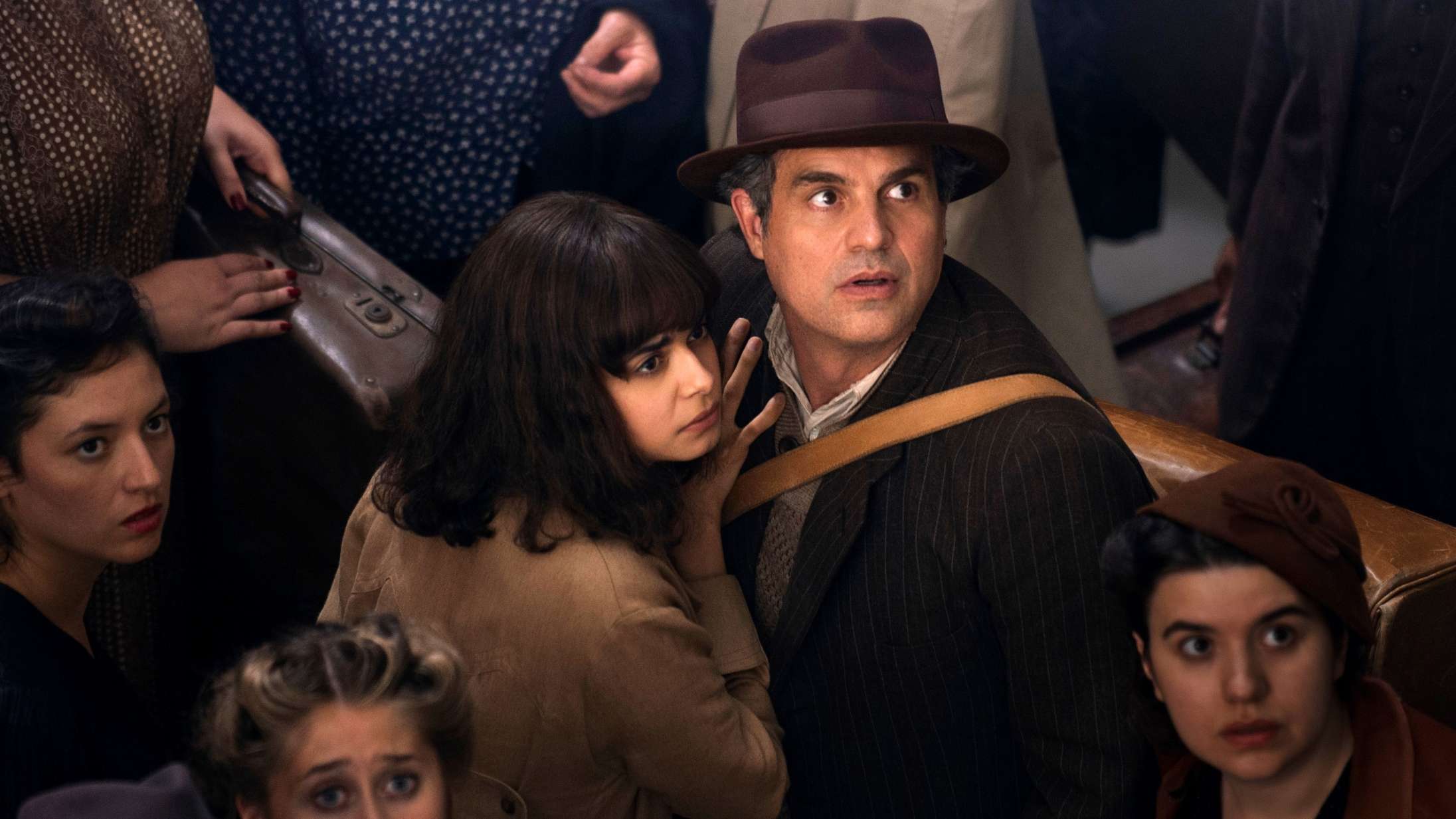 Netflix vækker prisvindende roman til live i storslået trailer til ’All The Light We Cannot See’