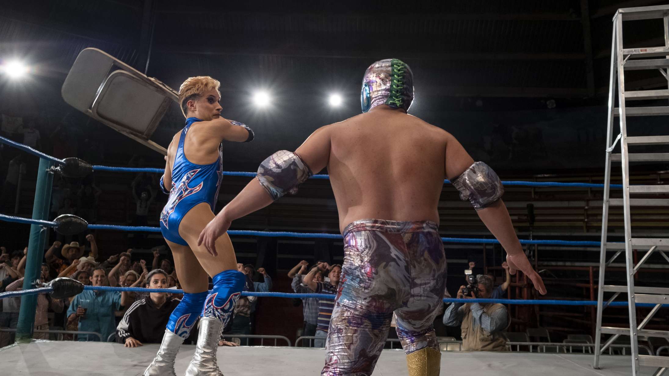 ’Cassandro’: Man kunne sagtens have klippet Bad Bunny ud af wrestlingfilm med imponerende Gael García Bernal