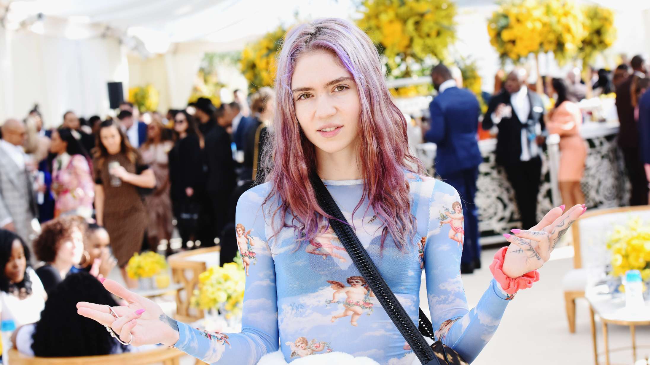 Grimes brokker sig over at blive kaldt nazist