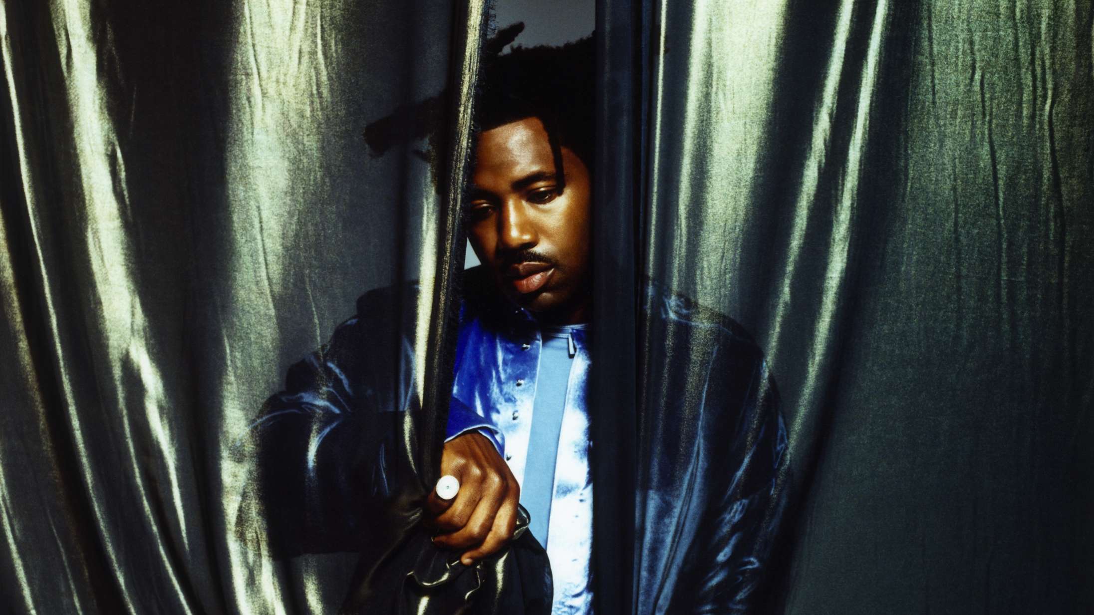 Sampha har lavet musik med Kendrick Lamar, Frank Ocean og Solange: »Jeg så en kunstner tæt på, som fuldstændig ejede sin vision«