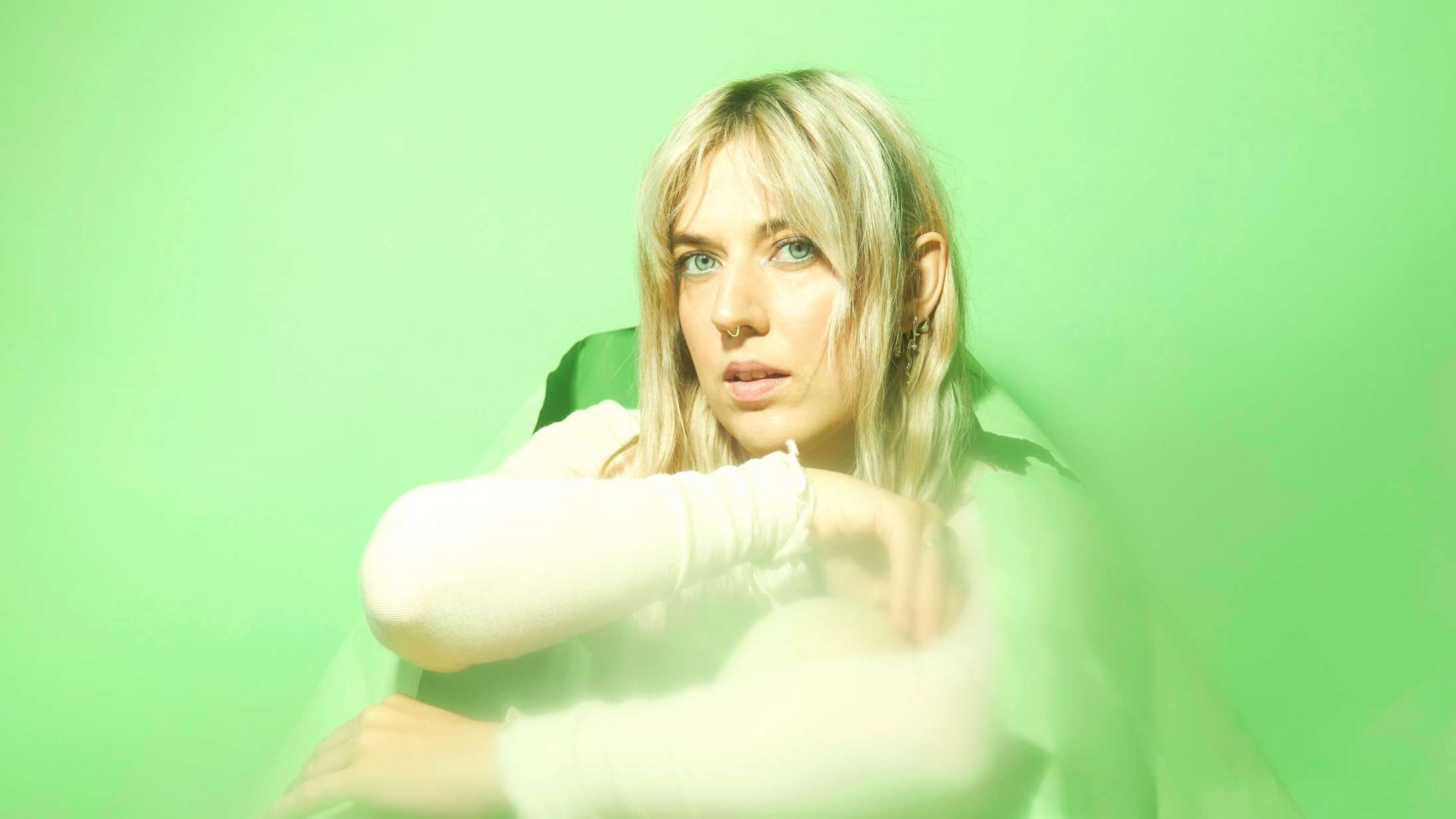 ‘Portals’: Greta danser smerten væk på selvterapeutisk surprise-album