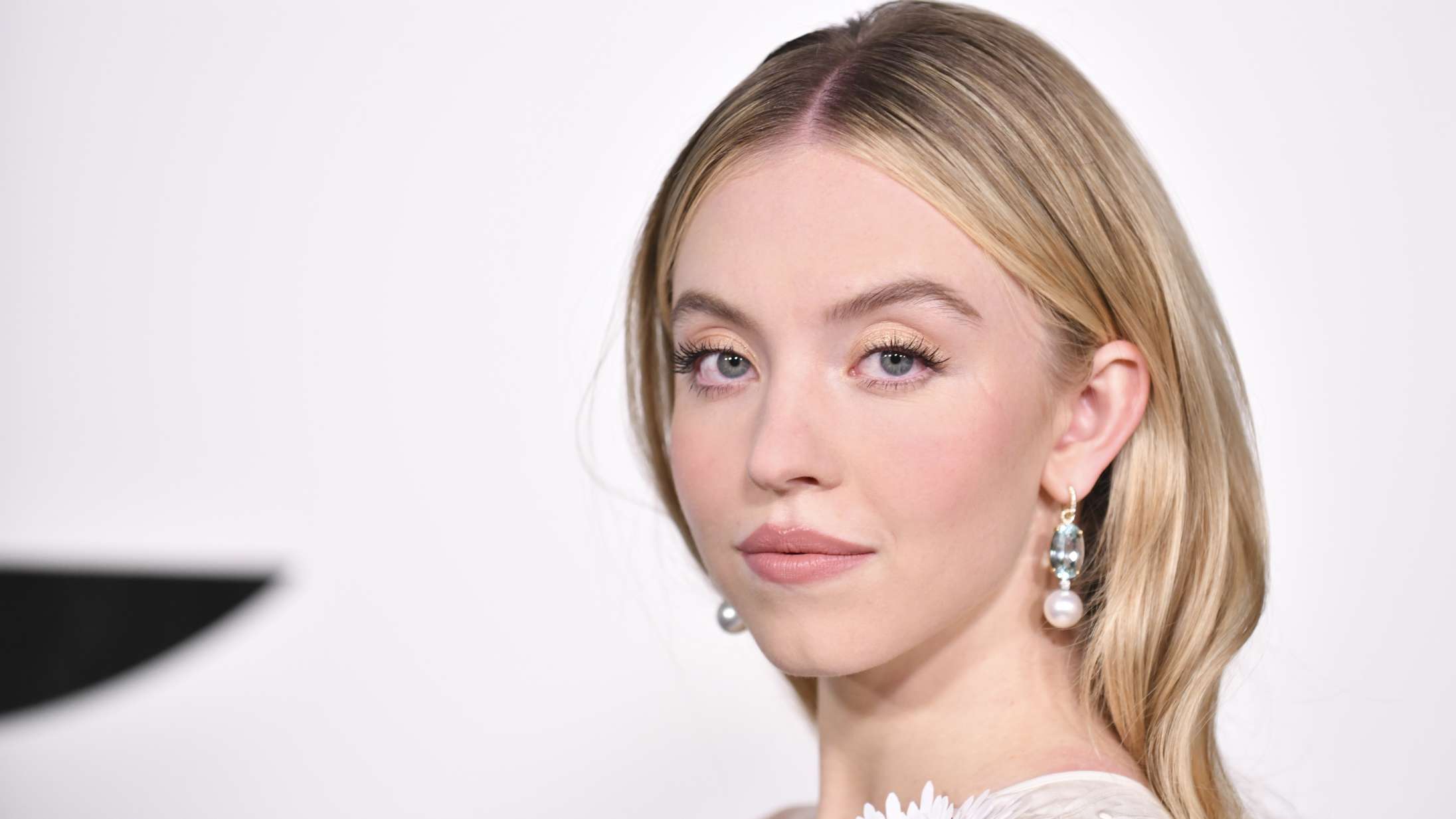 Sydney Sweeney kalder Hollywoods søstersolidaritet »falsk og en facade«