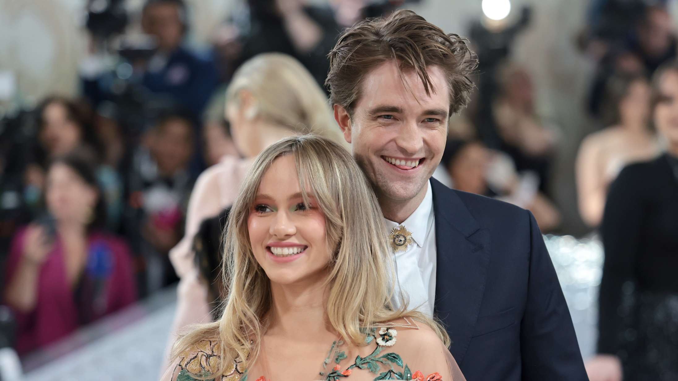 Robert Pattinson og Suki Waterhouse skal være forældre