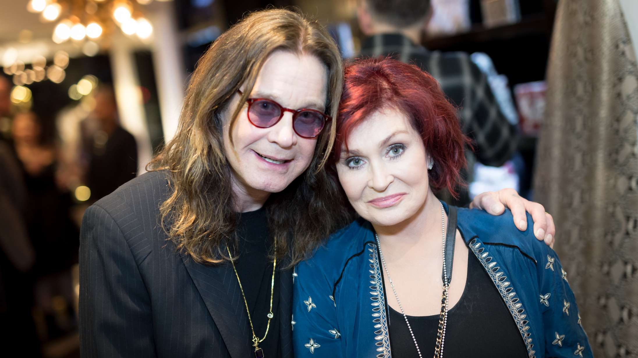 Ozzy og Sharon Osbourne tager tykt pis på Kanye West med halloween-outfit