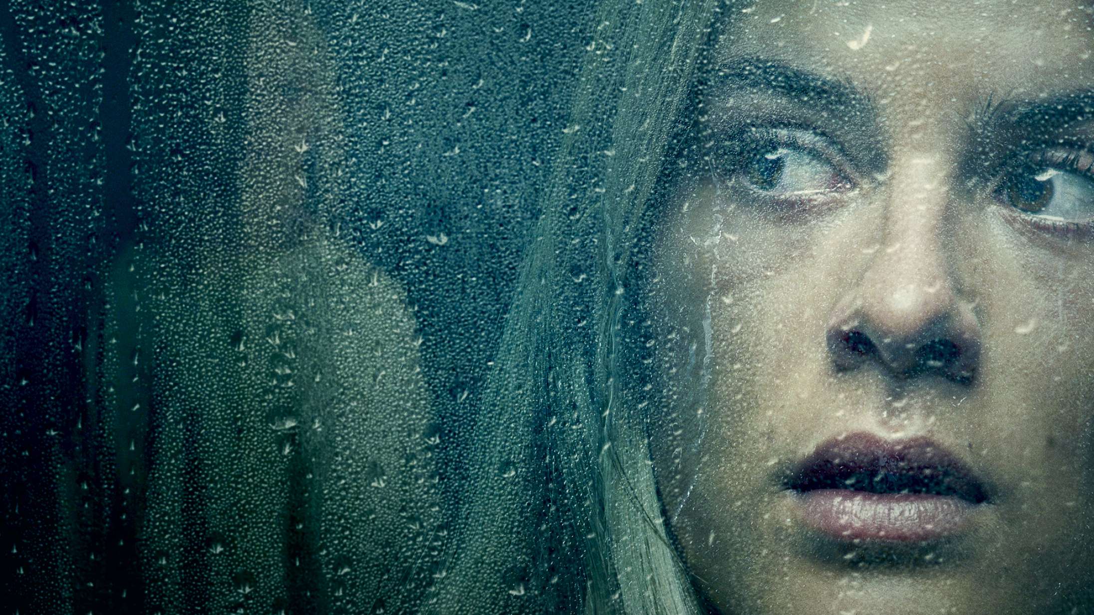 ‘Salsa’-talent får overnaturlig stalker på slæb i dansk ungdomsgys – se traileren til ‘Paranoia’