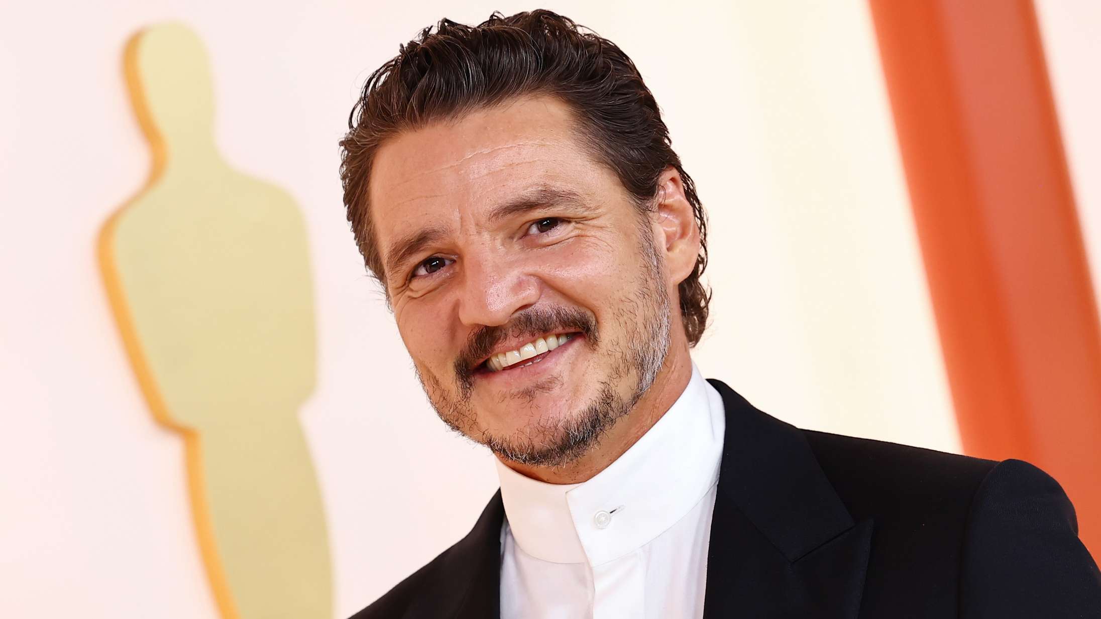Pedro Pascal deler første stjernespækkede foto fra ‘Fantastic Four’-settet
