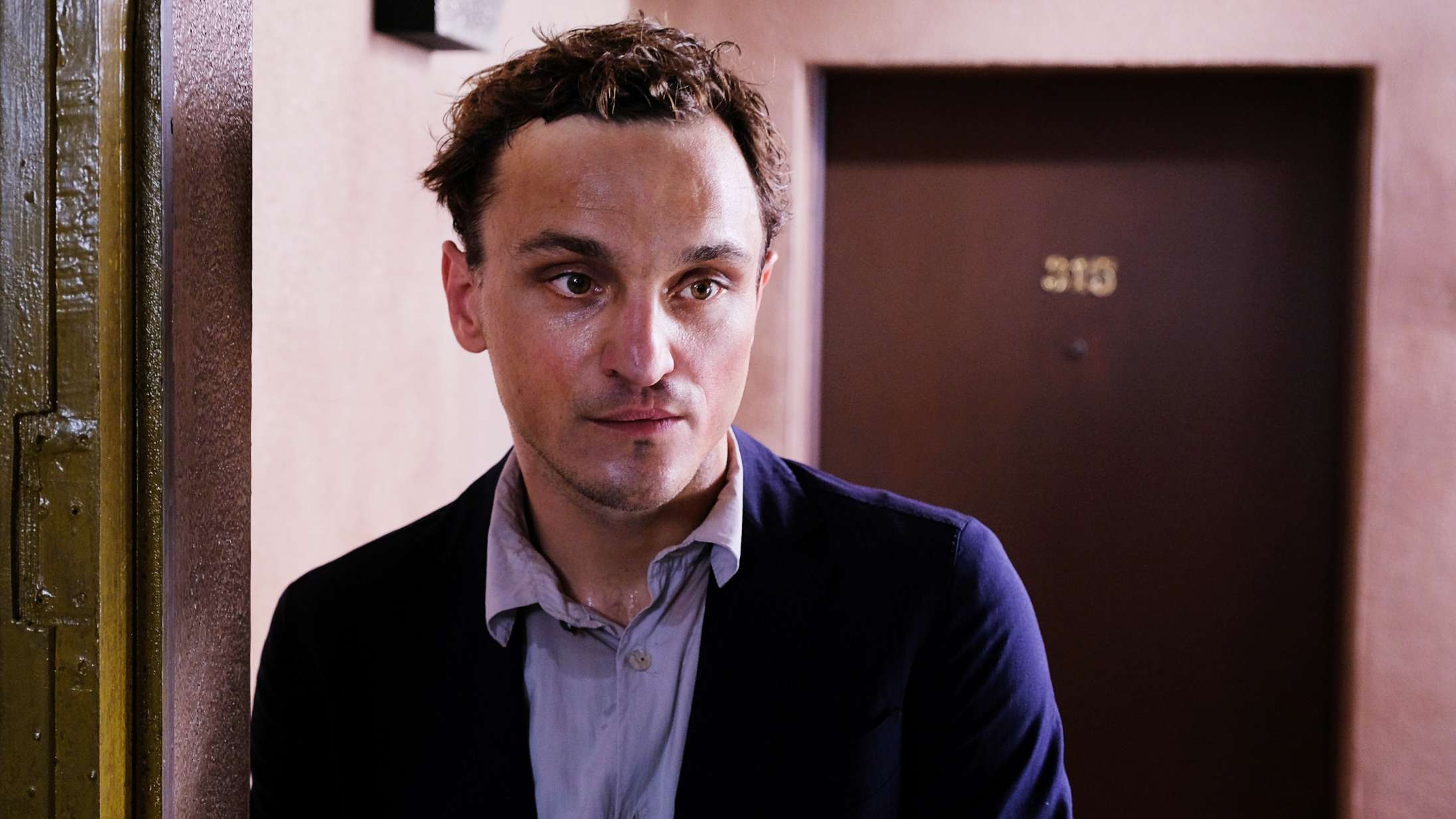 Franz Rogowski er en af de bedste skuespillere lige nu, men alt for få kender hans navn