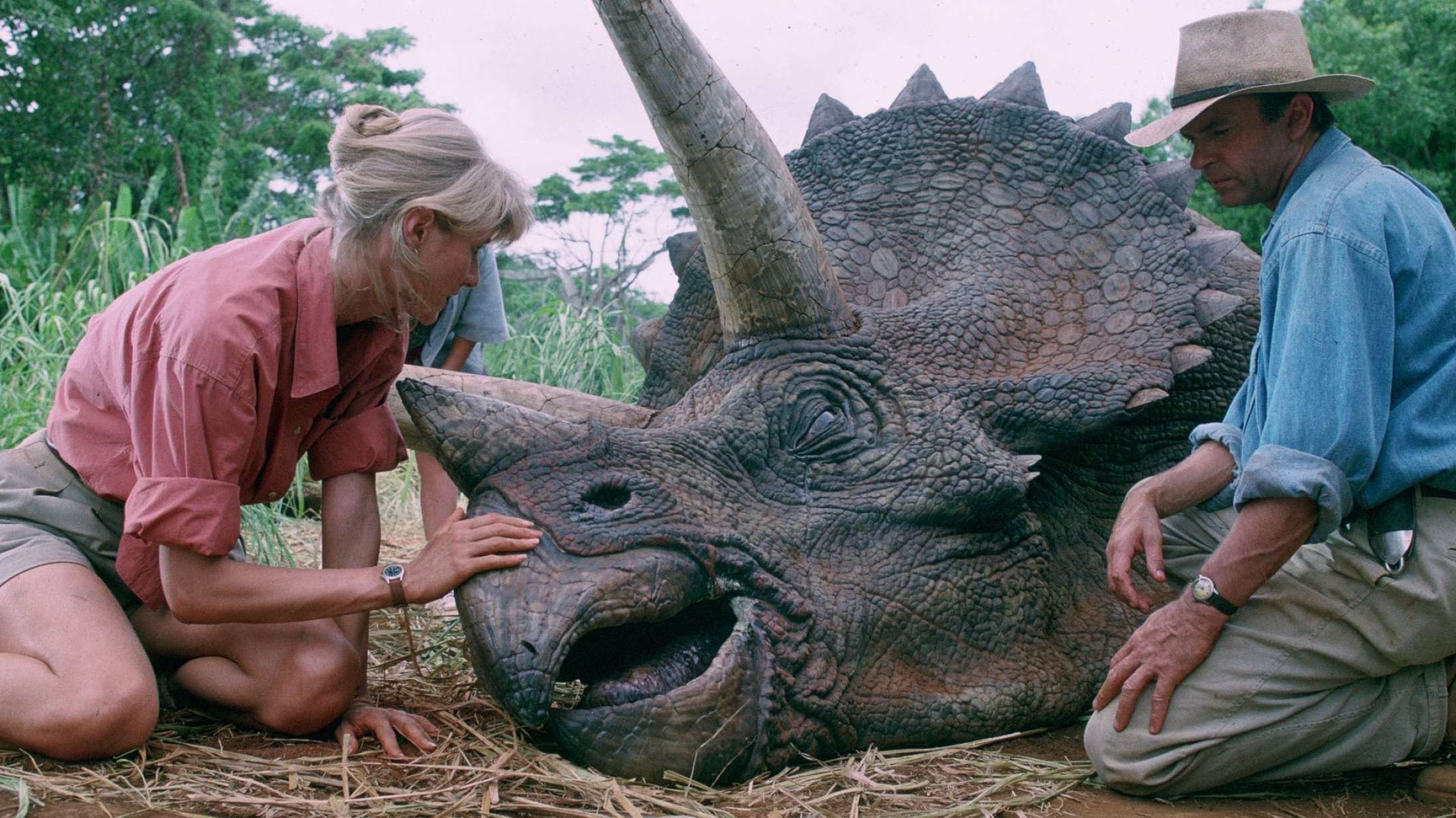‘Promising Young Woman’-instruktør vil lave en »erotisk« version af ’Jurassic Park’