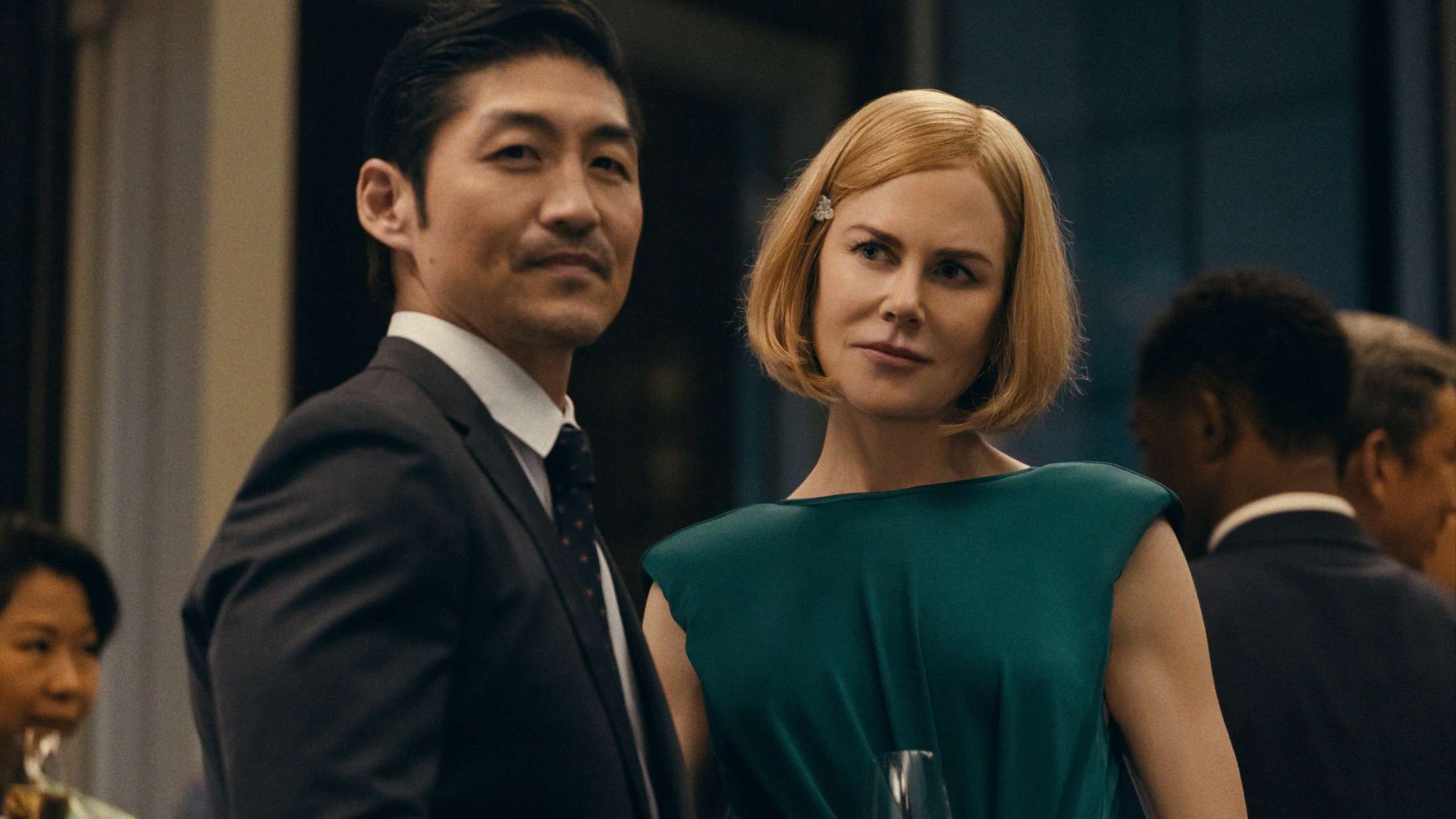 Nicole Kidman er ensom Hongkong-husmor i traileren til ‘Expats’