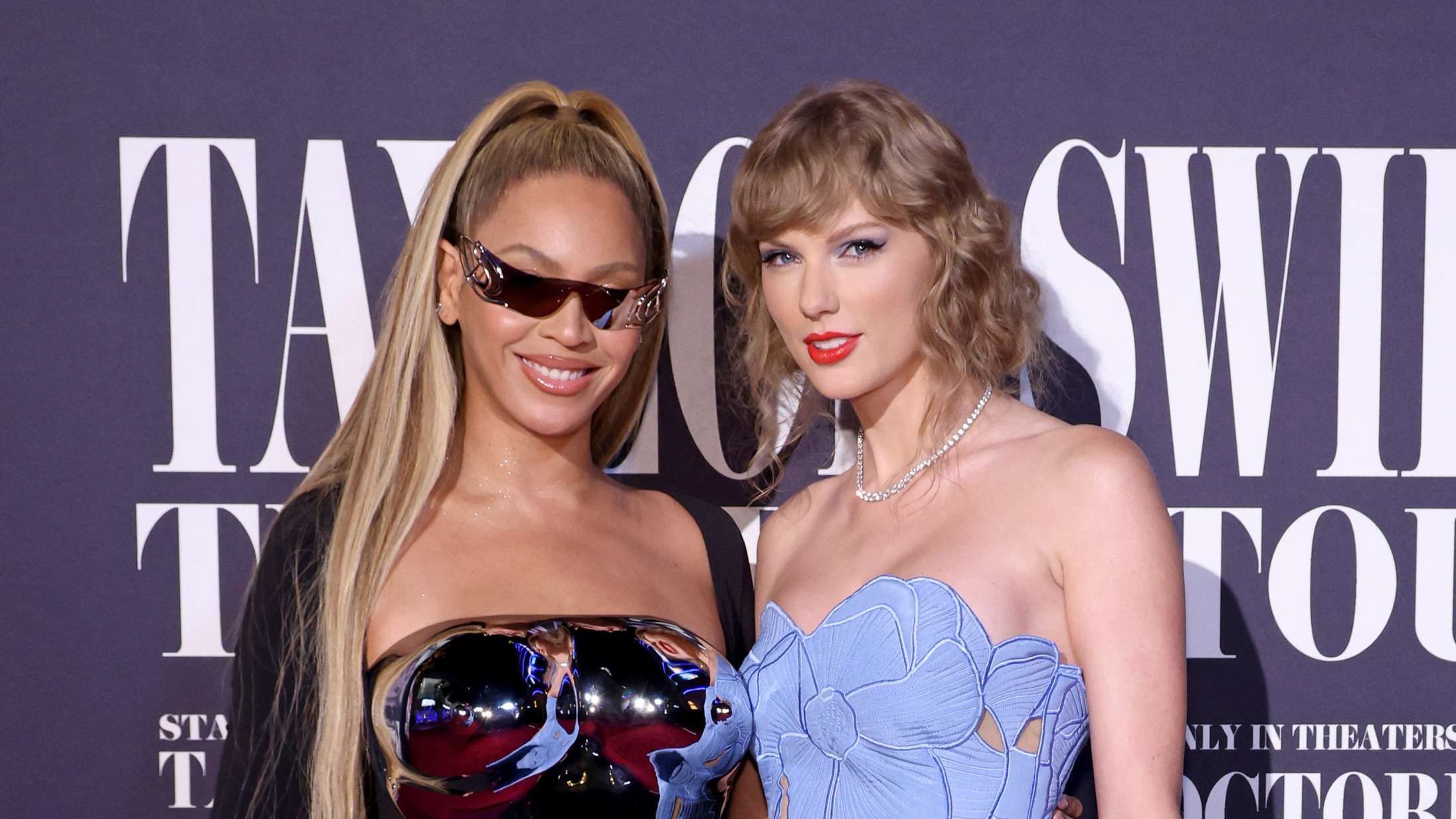 Hør 25 af årets største hits i et kæmpemæssigt mashup