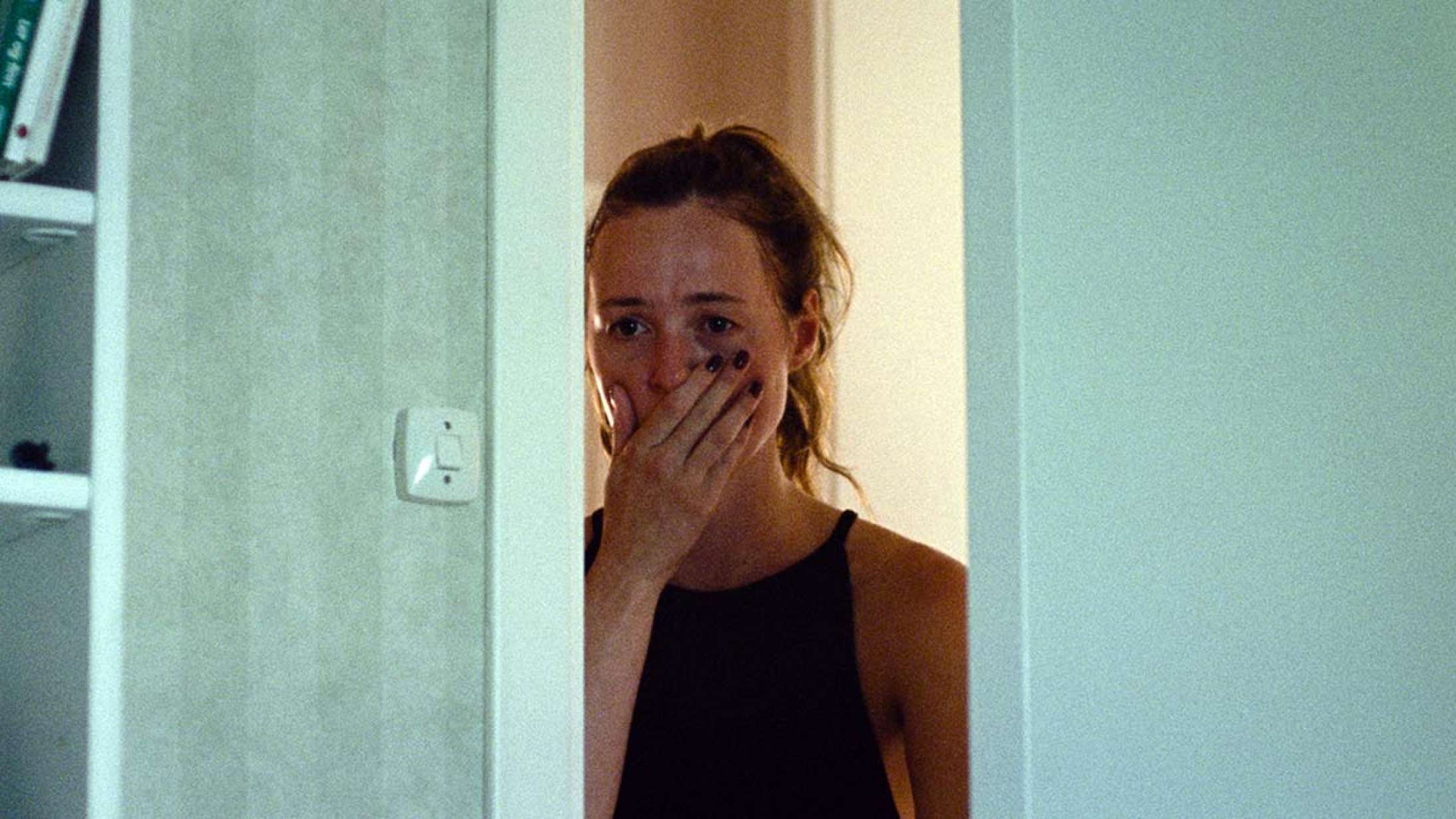 Oslos døde genopstår omkring ‘Verdens værste menneske’-stjerne – se traileren til ’Handling the Undead’