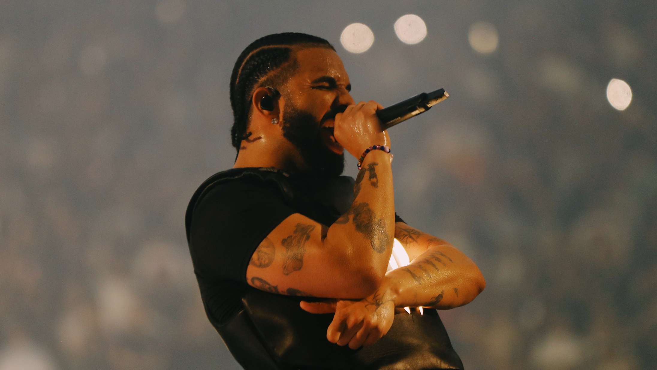 Drake tager »helt sikkert« på europaturné i 2024