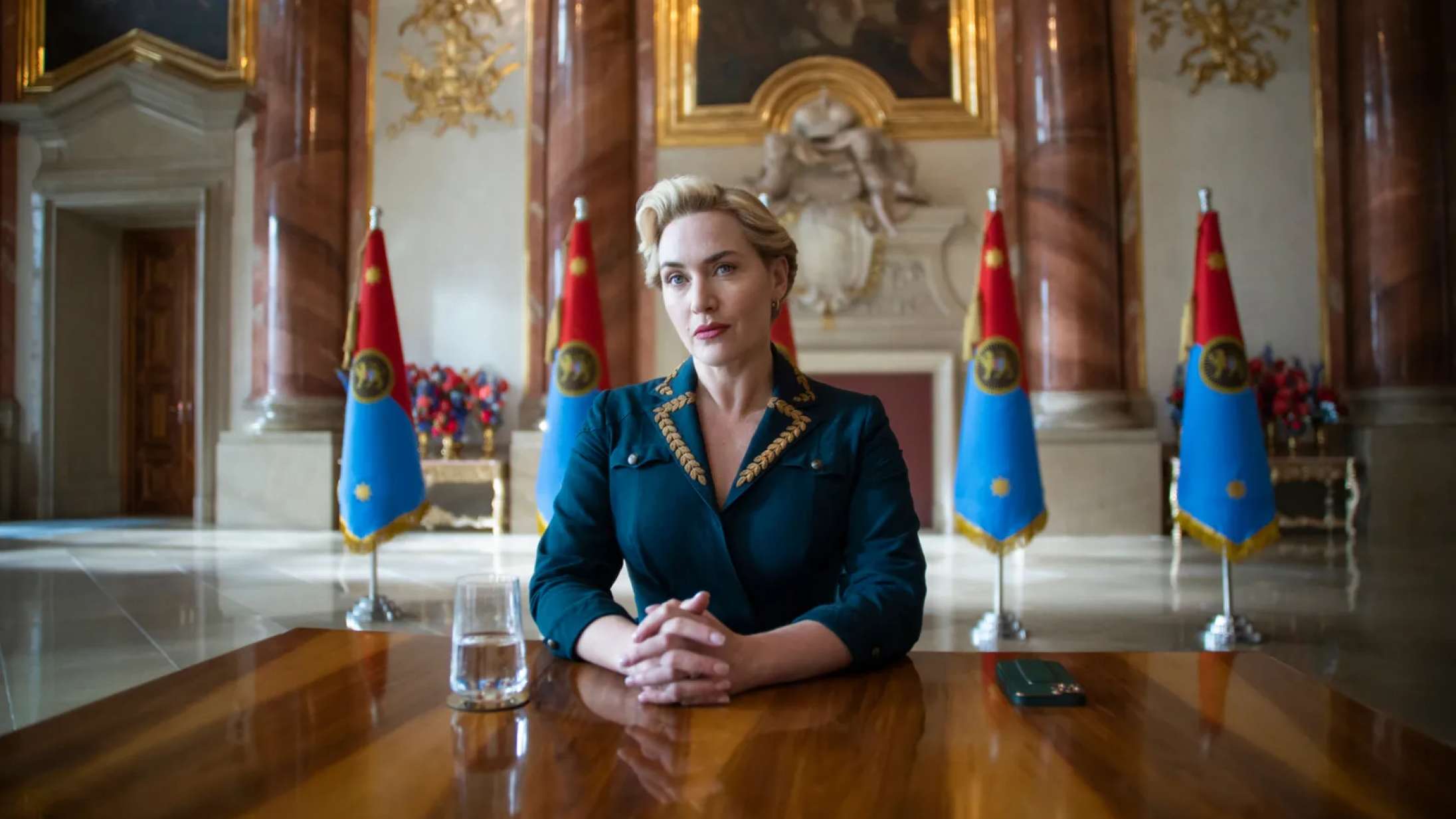 HBO’s politiske storserie med Kate Winslet har premieredato på plads – se traileren til ‘The Regime’