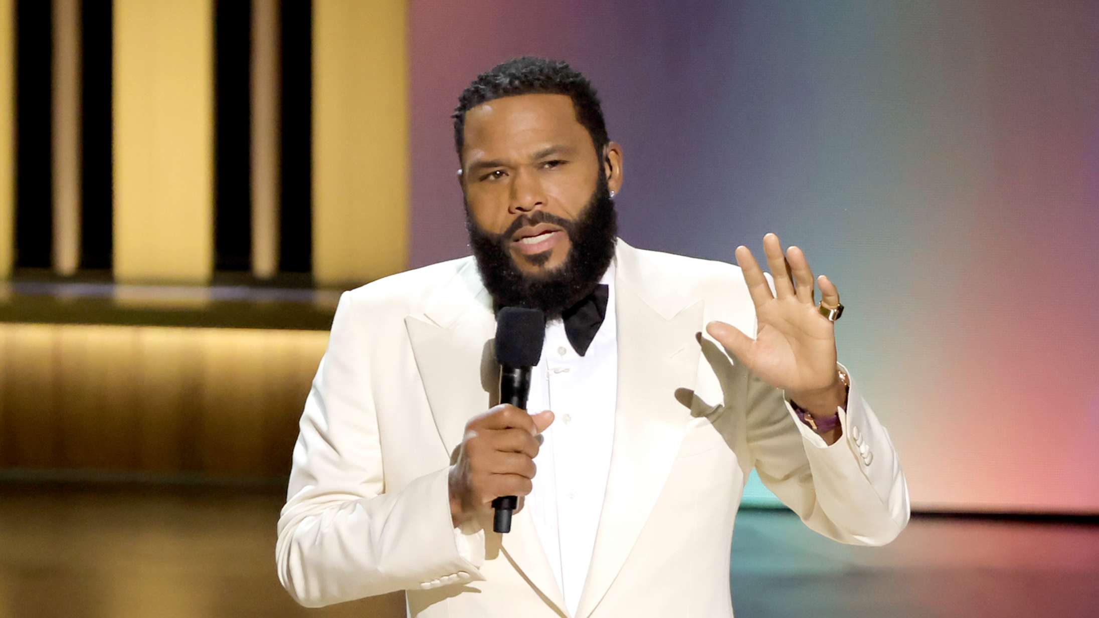 Emmy-værtens egen mor bad ham »holde kæft« fra publikum