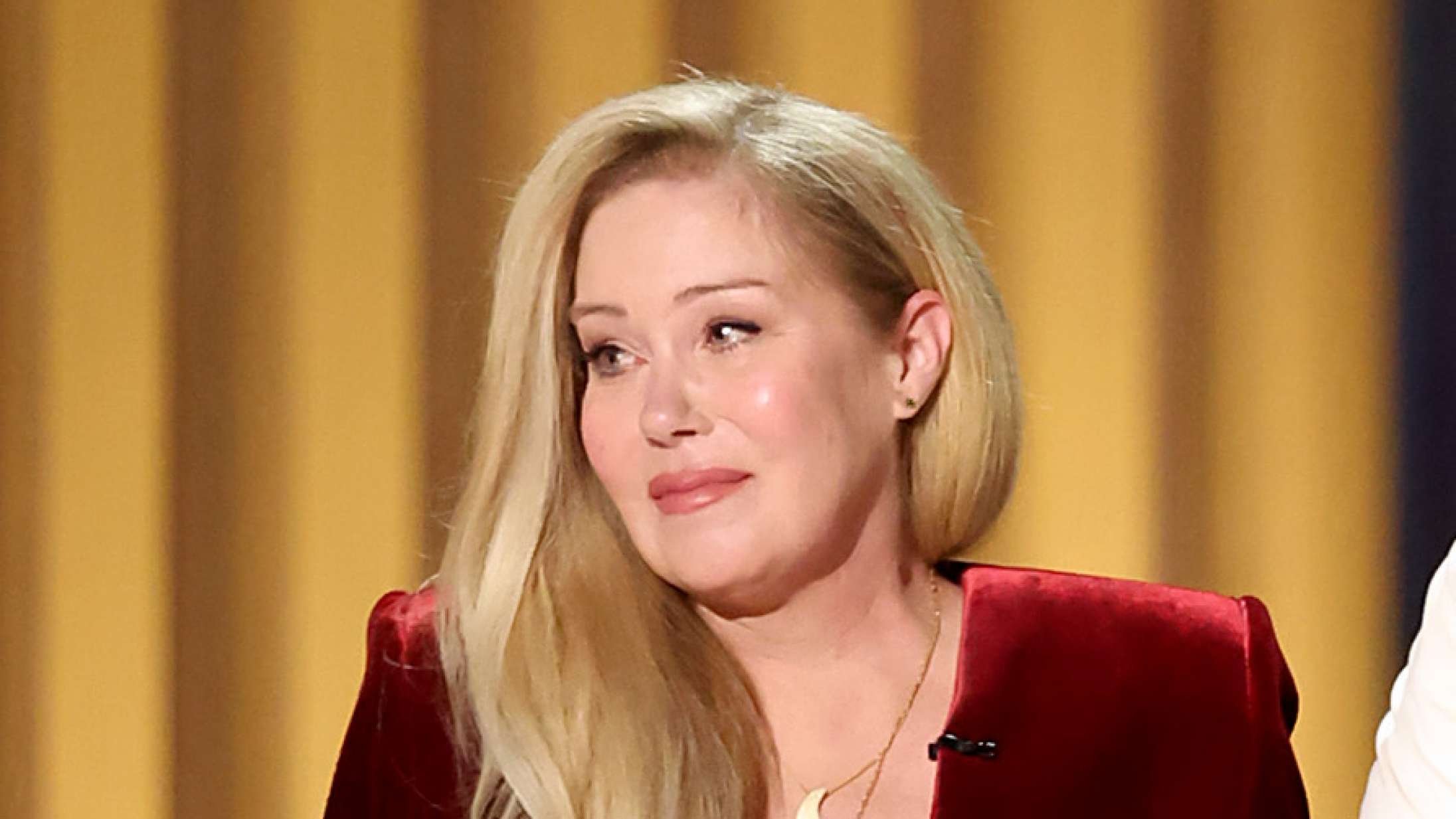 Christina Applegate jokede med sin sygdom i rørende Emmy-tale: »I udskammer mit handicap ved at stå op«