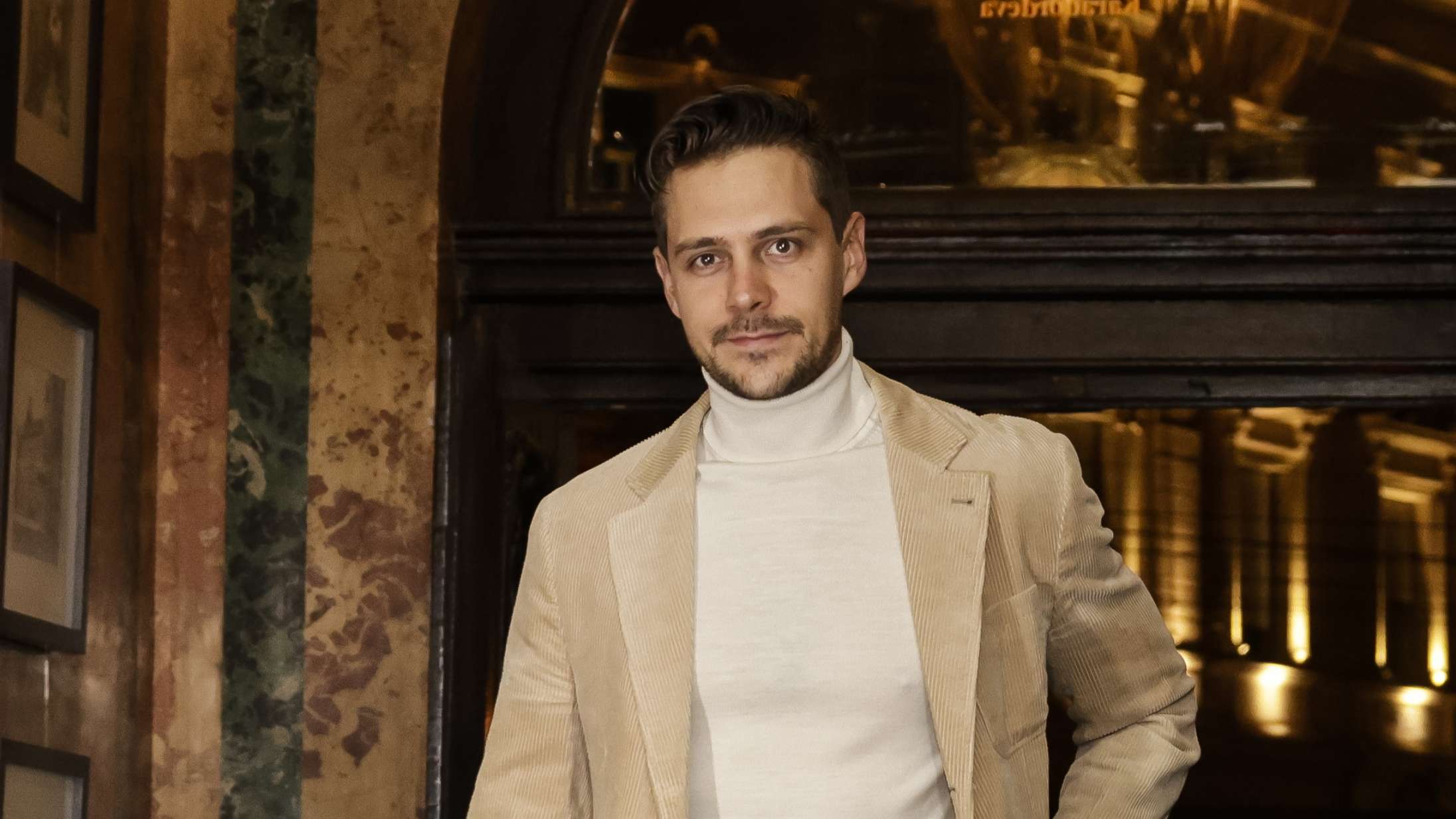 ’The White Lotus’-skuespiller kritiseres for Rusland-støtte og fyres af HBO