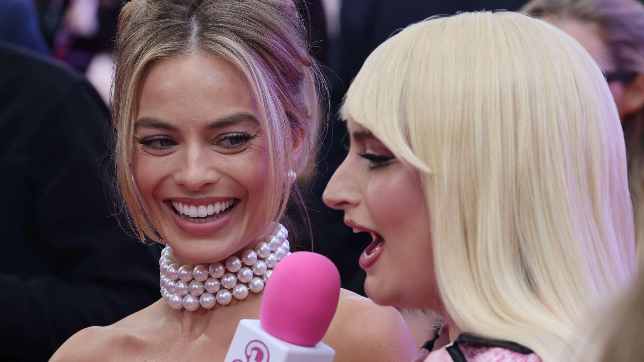 Hollywoods livstruede røde løber er pludseligt genopstået – via flirts, filmnørder og nuttede børn, der taler med Nicolas Cage om døden