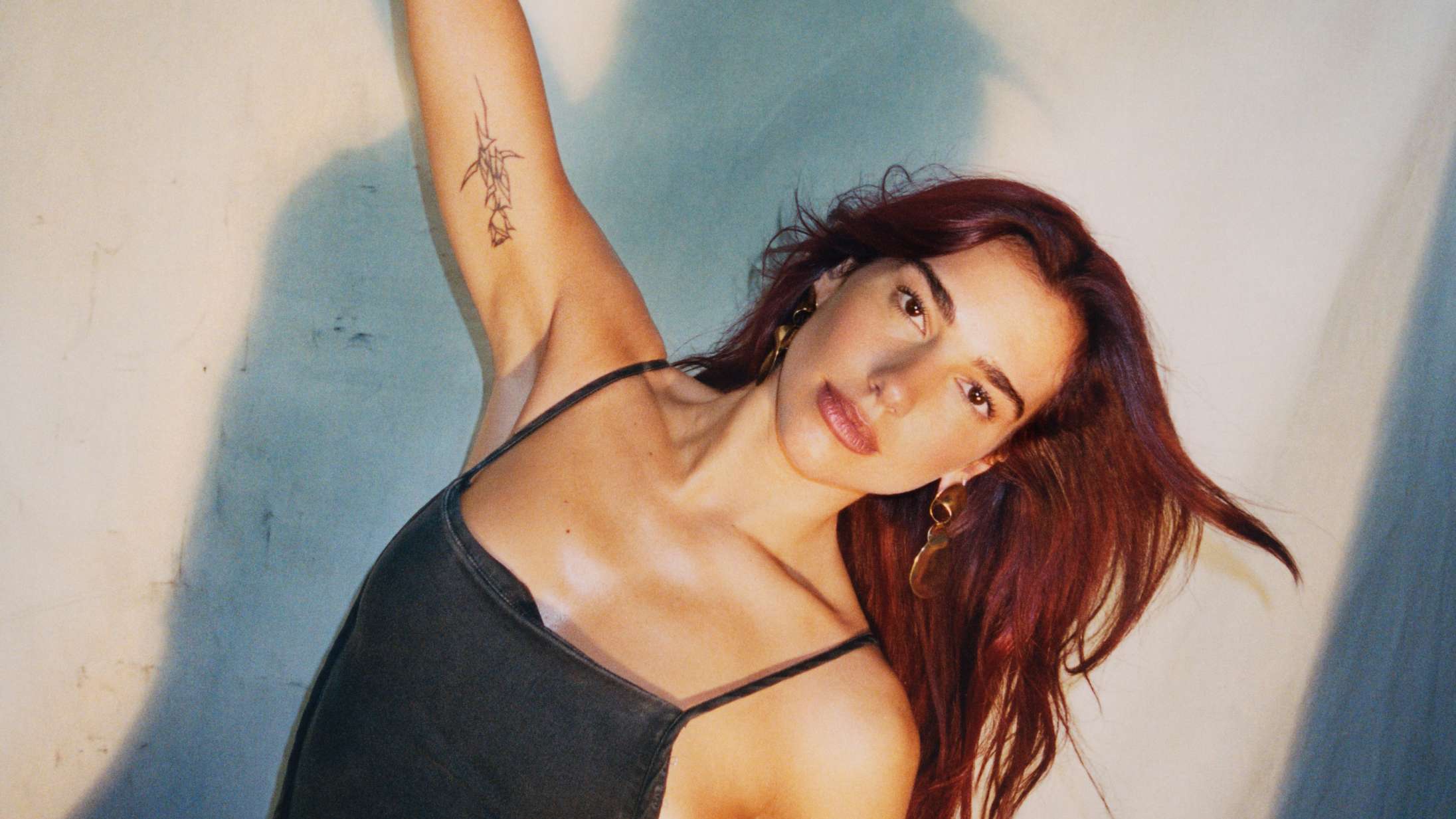 Dua Lipa annoncerer verdensturné – kommer til Europa næste år