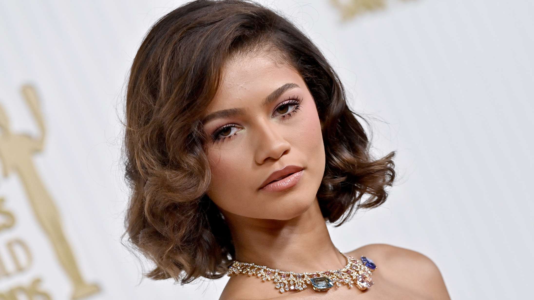 Se Zendaya bære ‘Challengers’-filmplakat som kjole