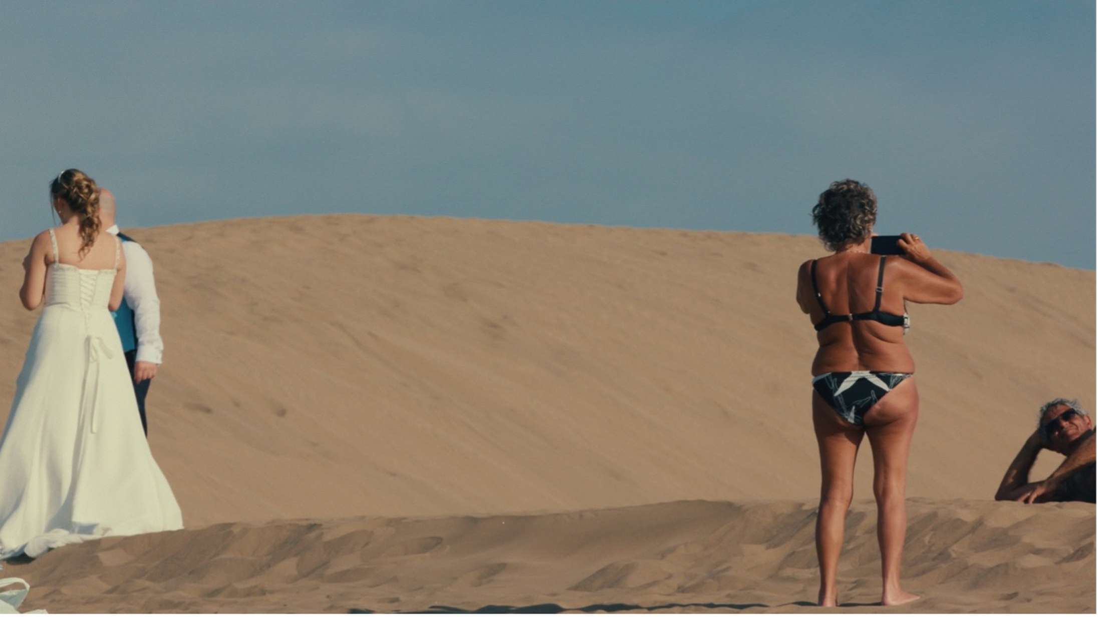 CPH:DOX-aktuel dokumentar udforsker charterferien uden ende – se traileren til ‘En plads i solen’