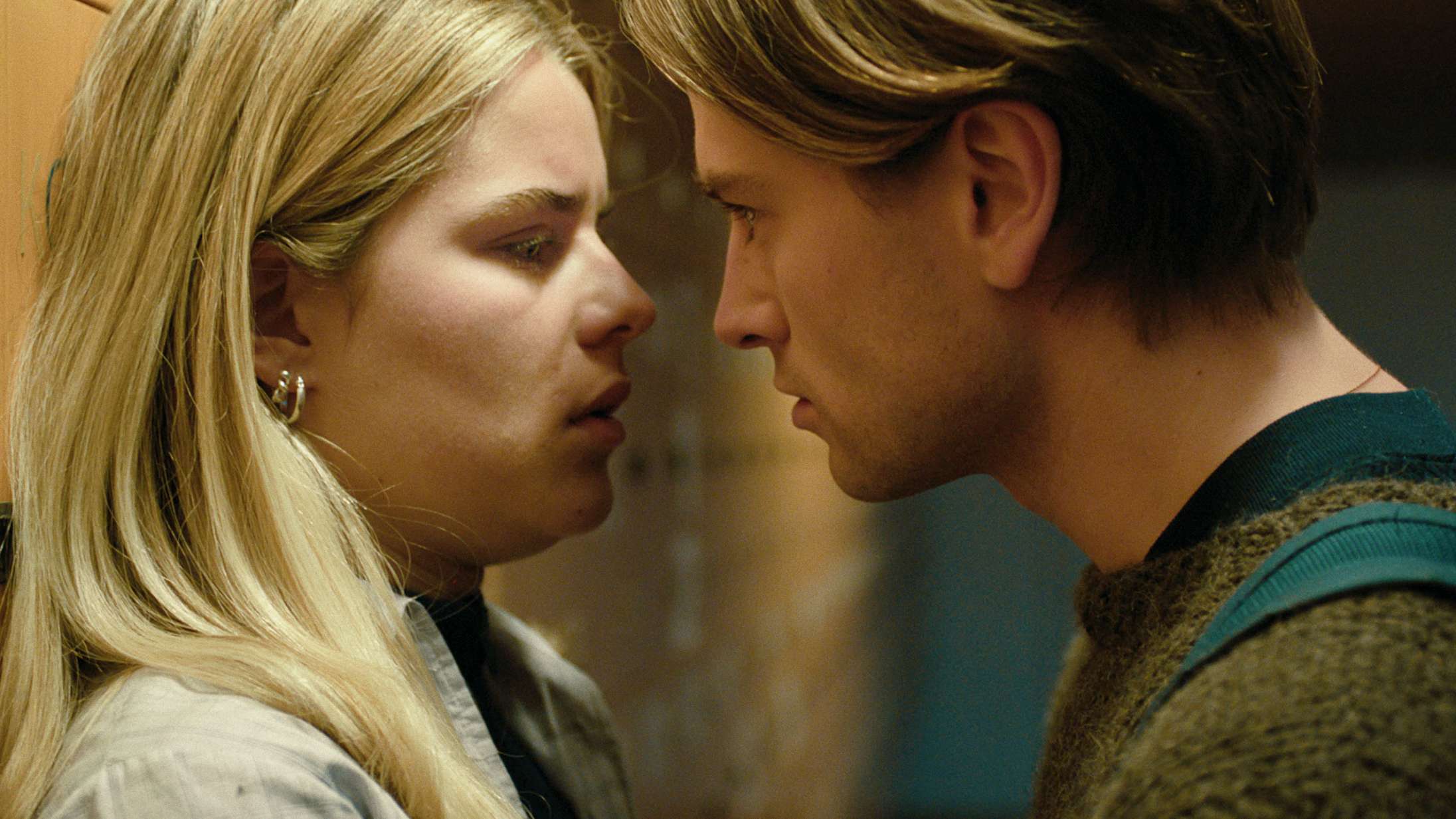 ’Paranoia’: Bad boys, vold og kærlighed – dansk ungdomsgyser kommer ti år for sent