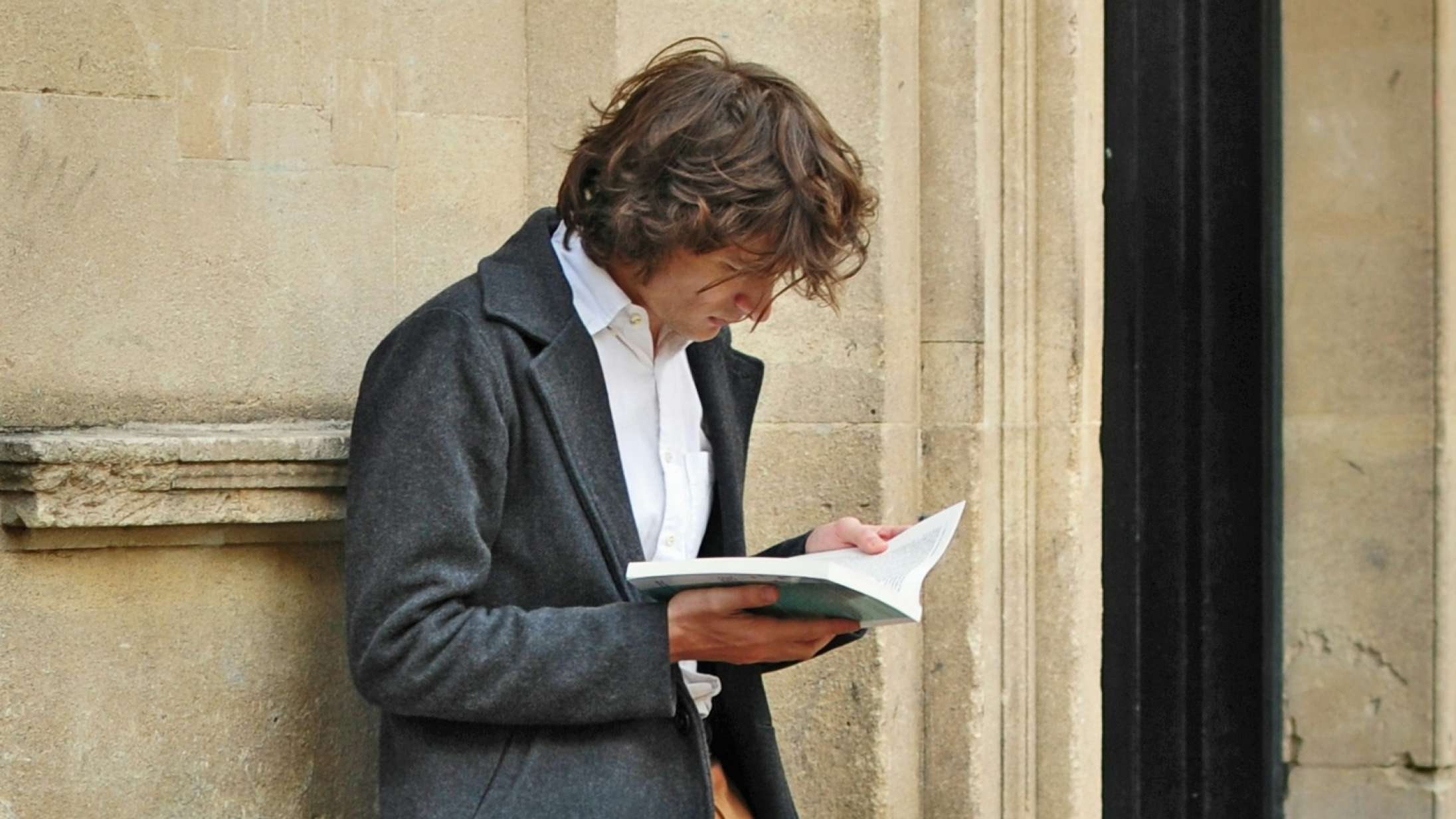 Regeringen vil gøre bøger billigere i Danmark