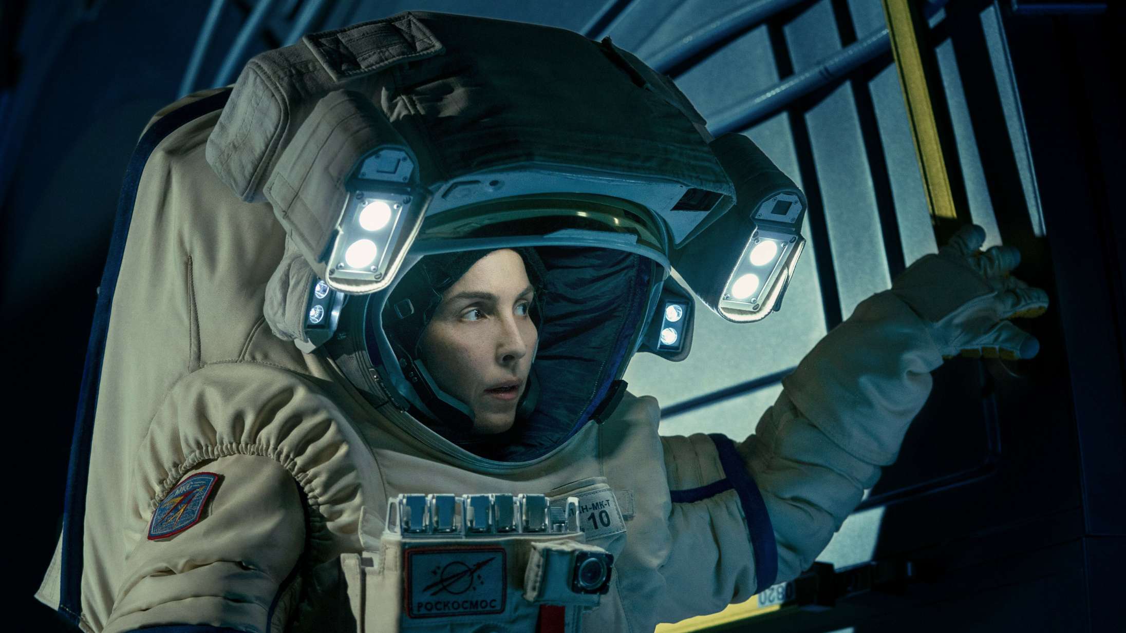’Constellation’: Sci-fi-serie med Noomi Rapace er en rendyrket mystery box – på godt og ondt