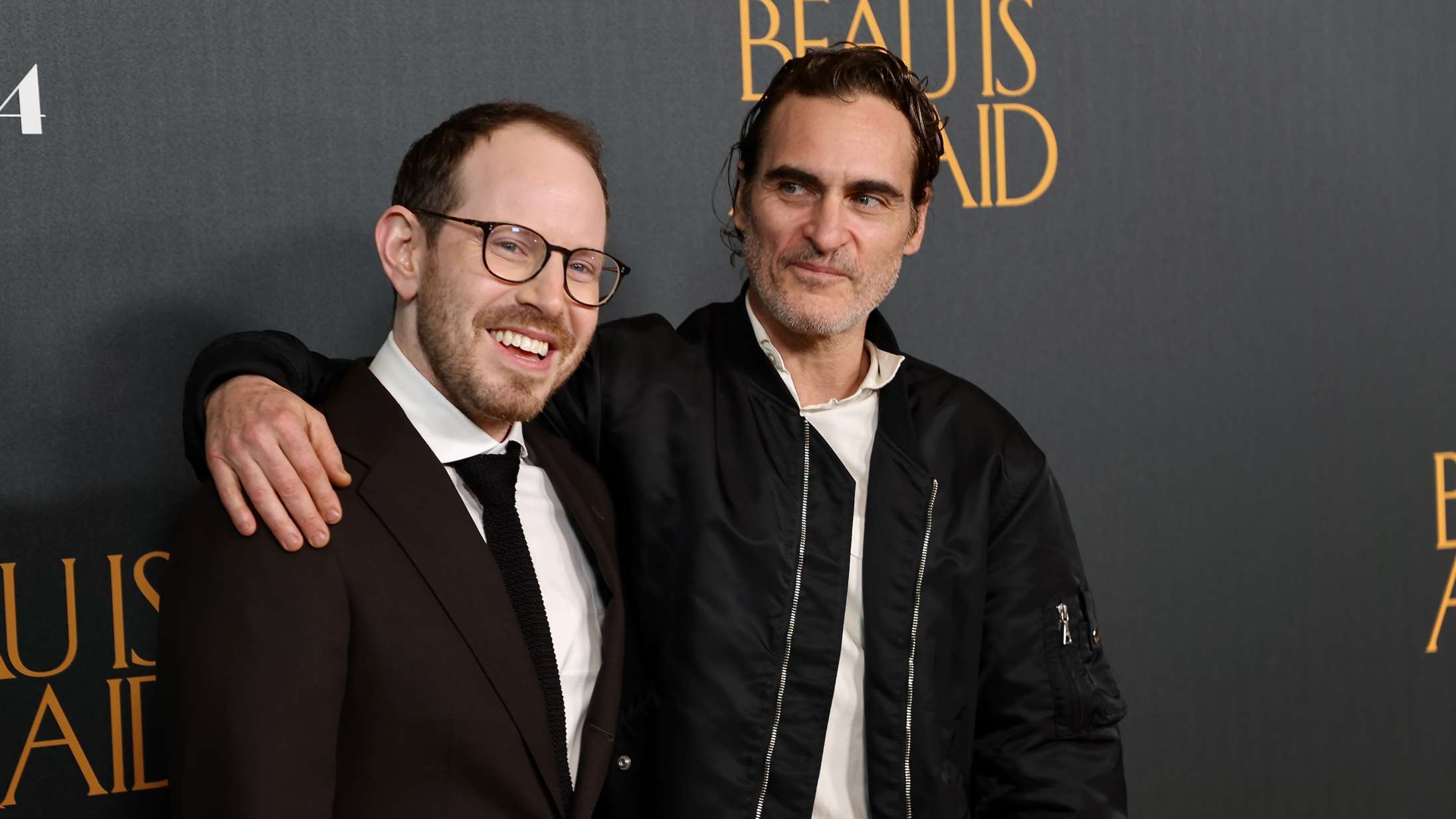 Ari Asters kommende western får den vildeste rolleliste – Joaquin Phoenix og Emma Stone i spidsen