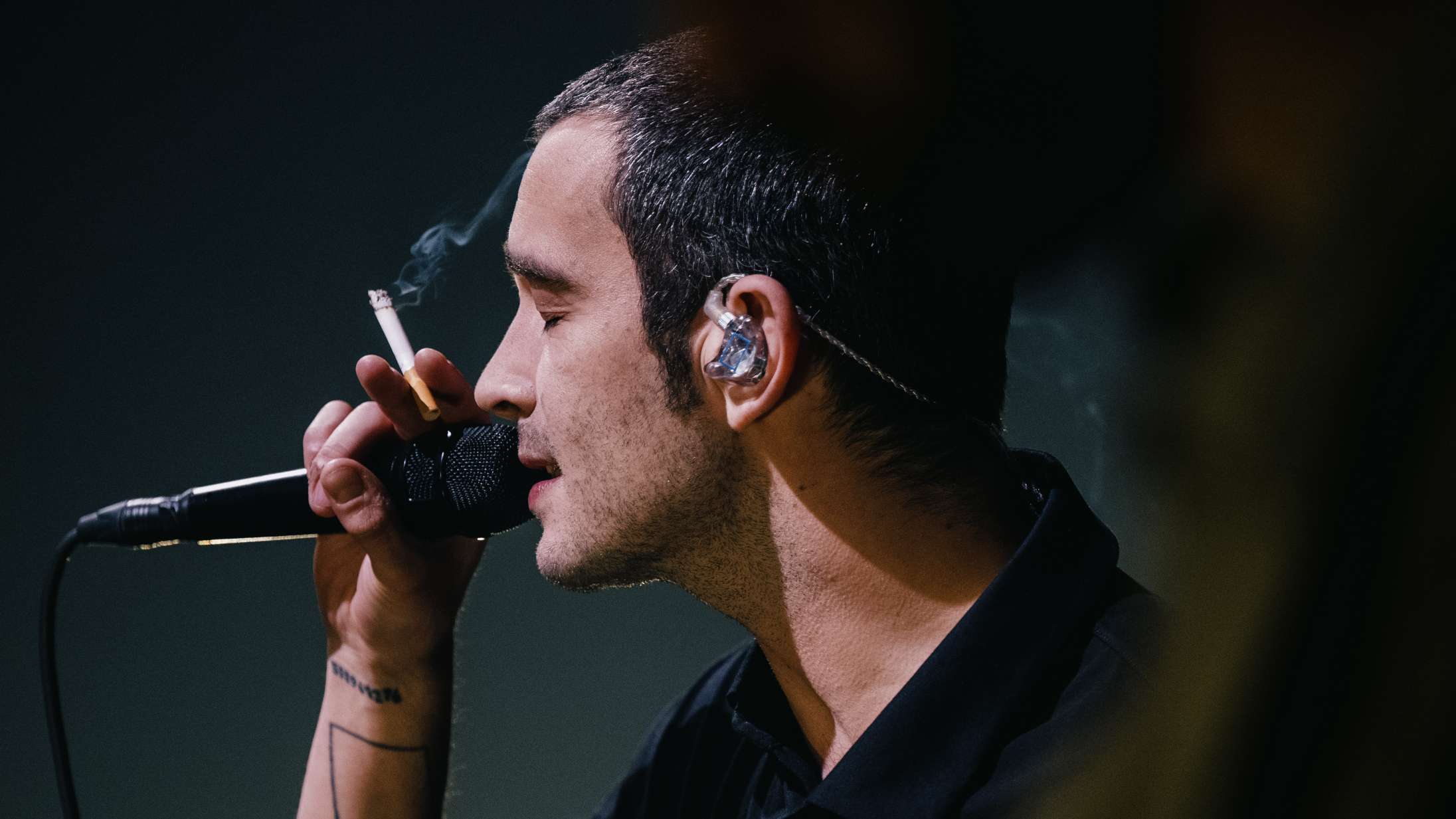 Mit hjerte sank, da Matty Healy fra The 1975 brød grædende sammen i K.B. Hallen